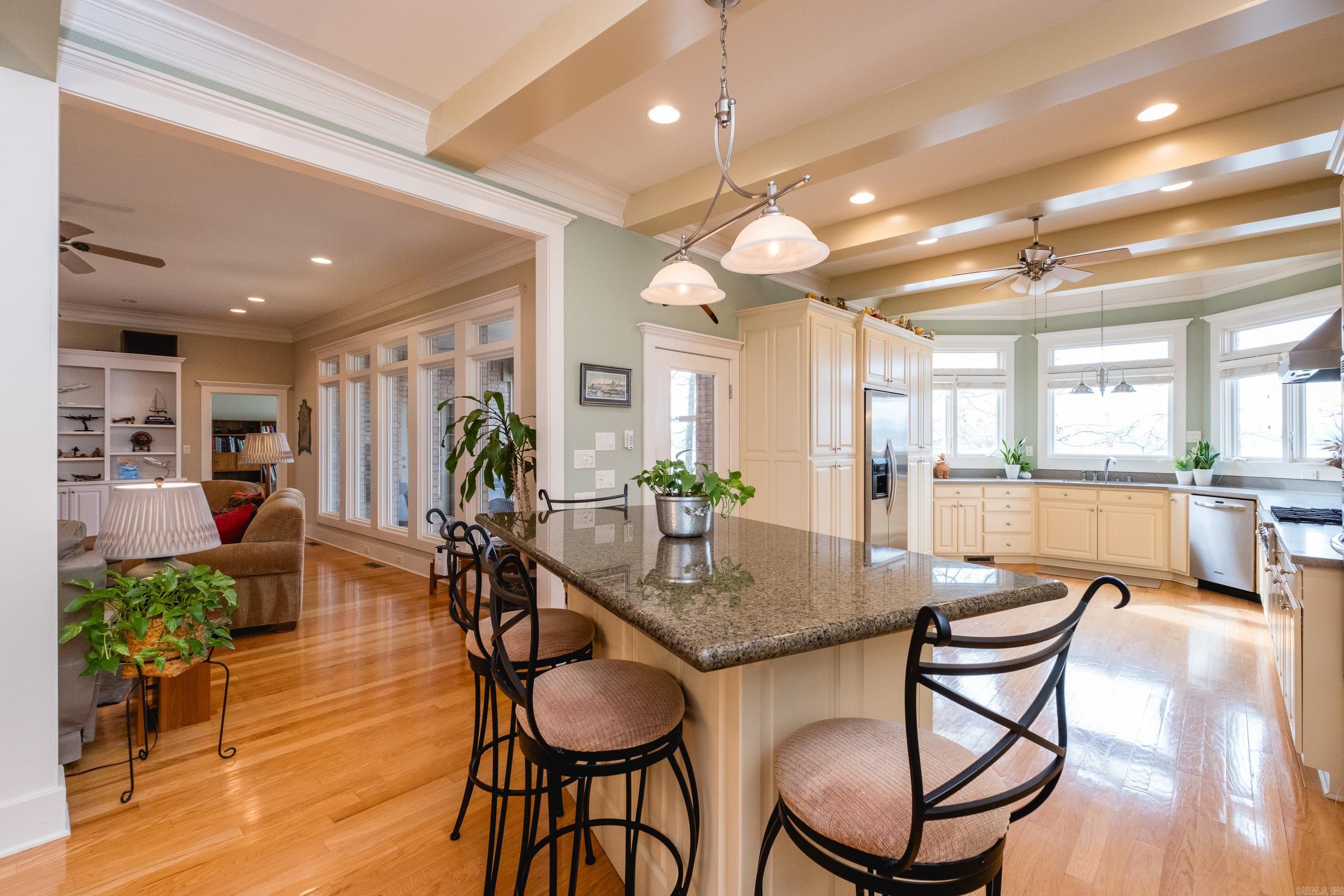 HURRICANE LAKE EST - Residential