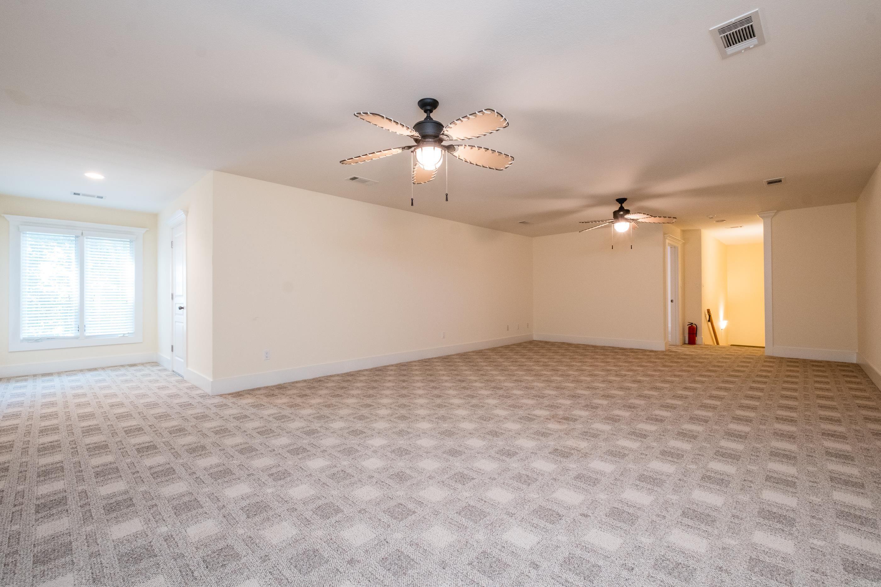 HURRICANE LAKE EST - Residential