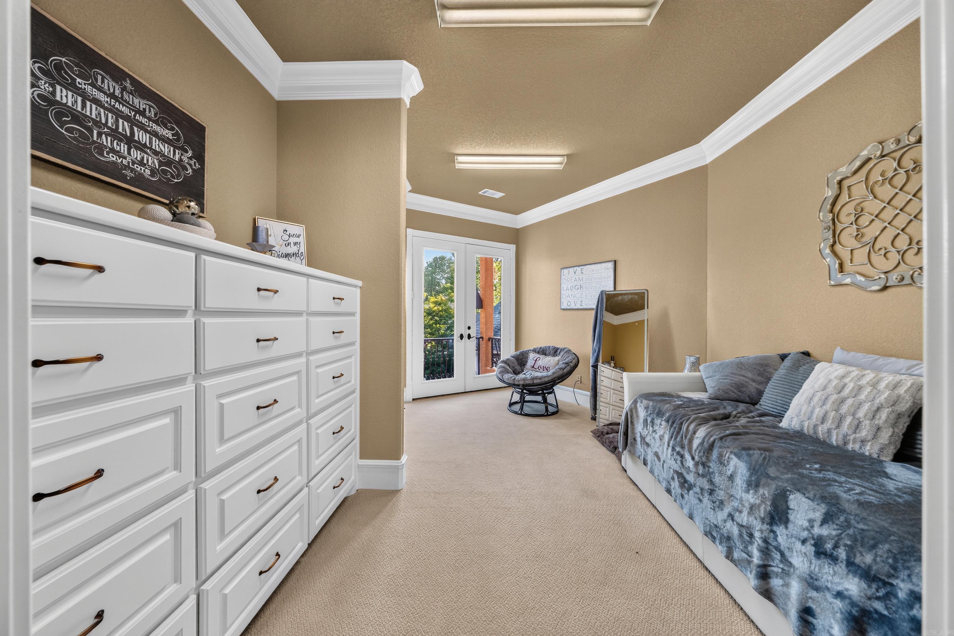 PARADISE LAKE VILLAGE TOWNHOME - Residential