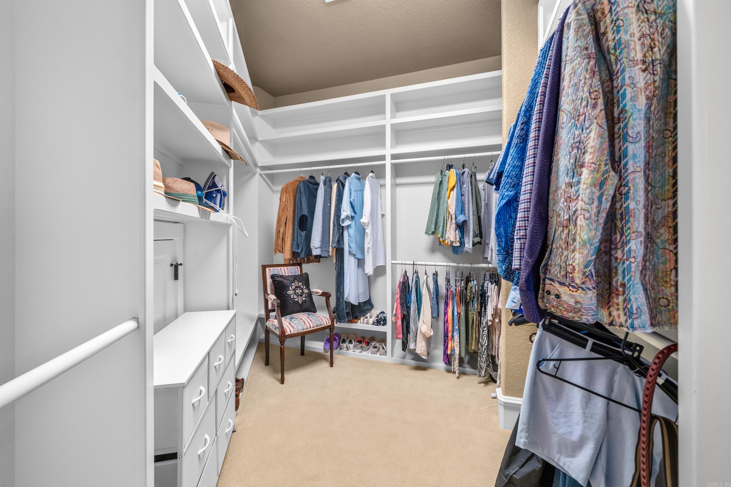 PARADISE LAKE VILLAGE TOWNHOME - Residential