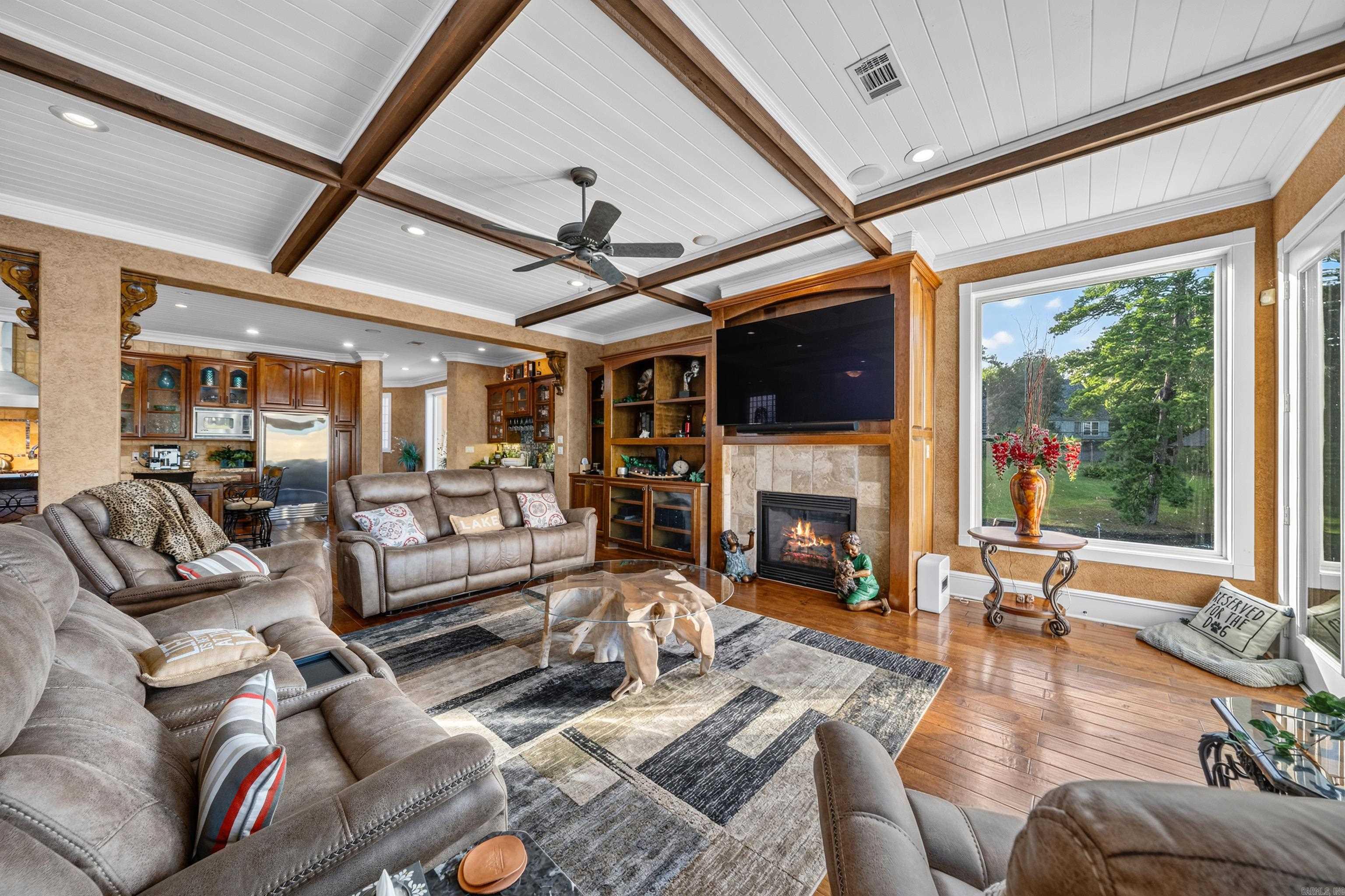 PARADISE LAKE VILLAGE TOWNHOME - Residential