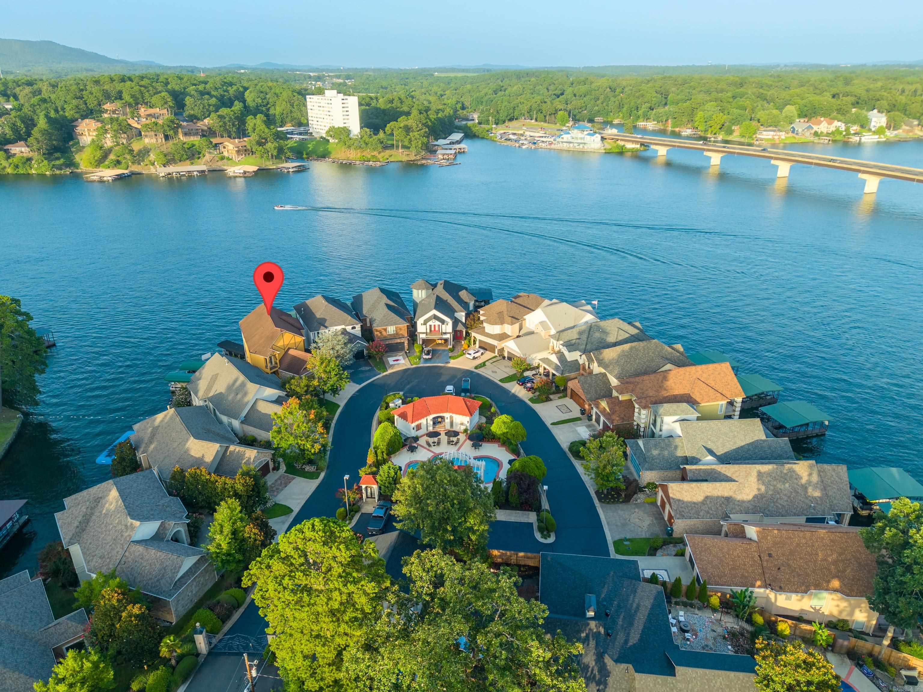 PARADISE LAKE VILLAGE TOWNHOME - Residential