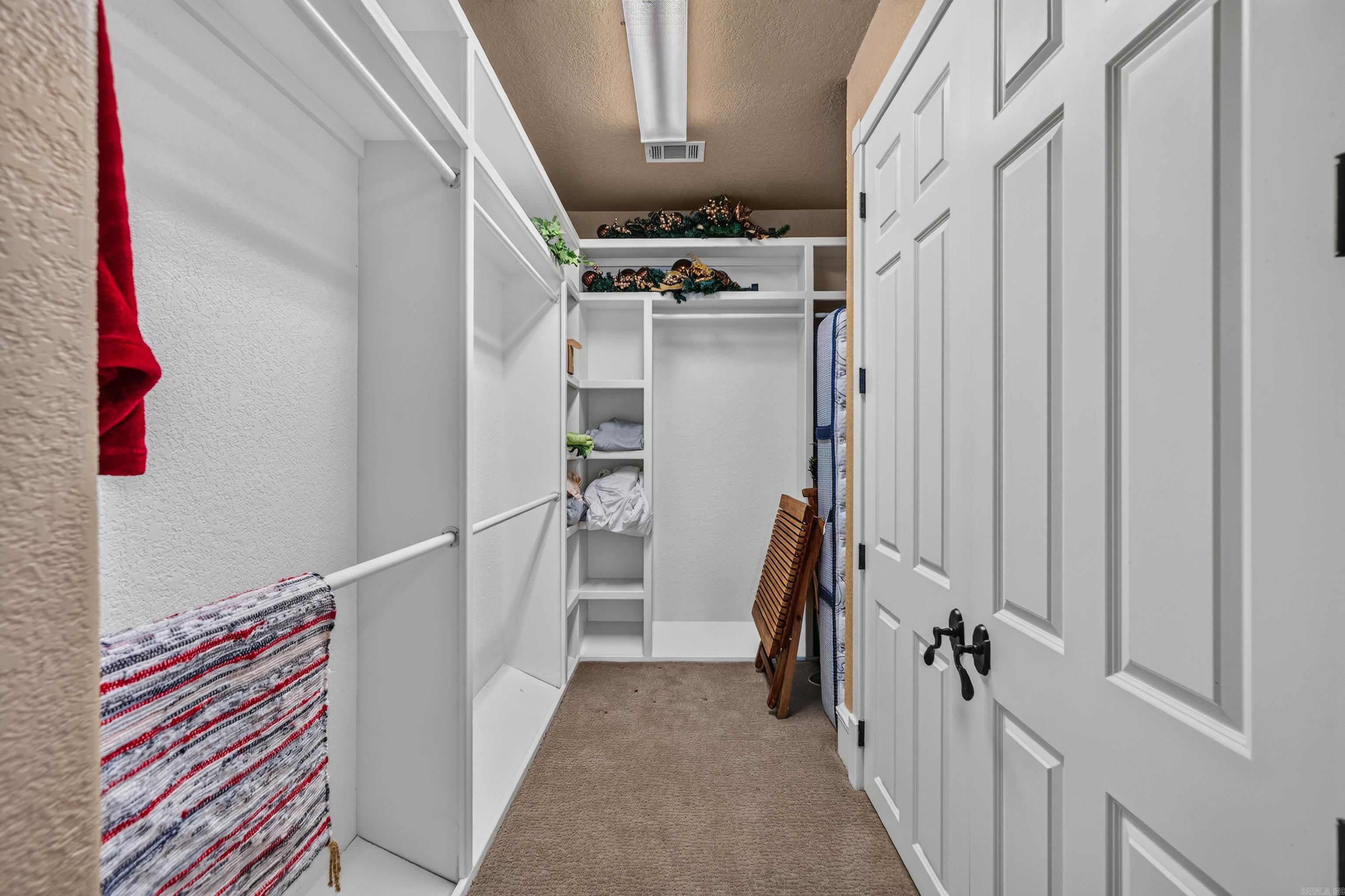 PARADISE LAKE VILLAGE TOWNHOME - Residential