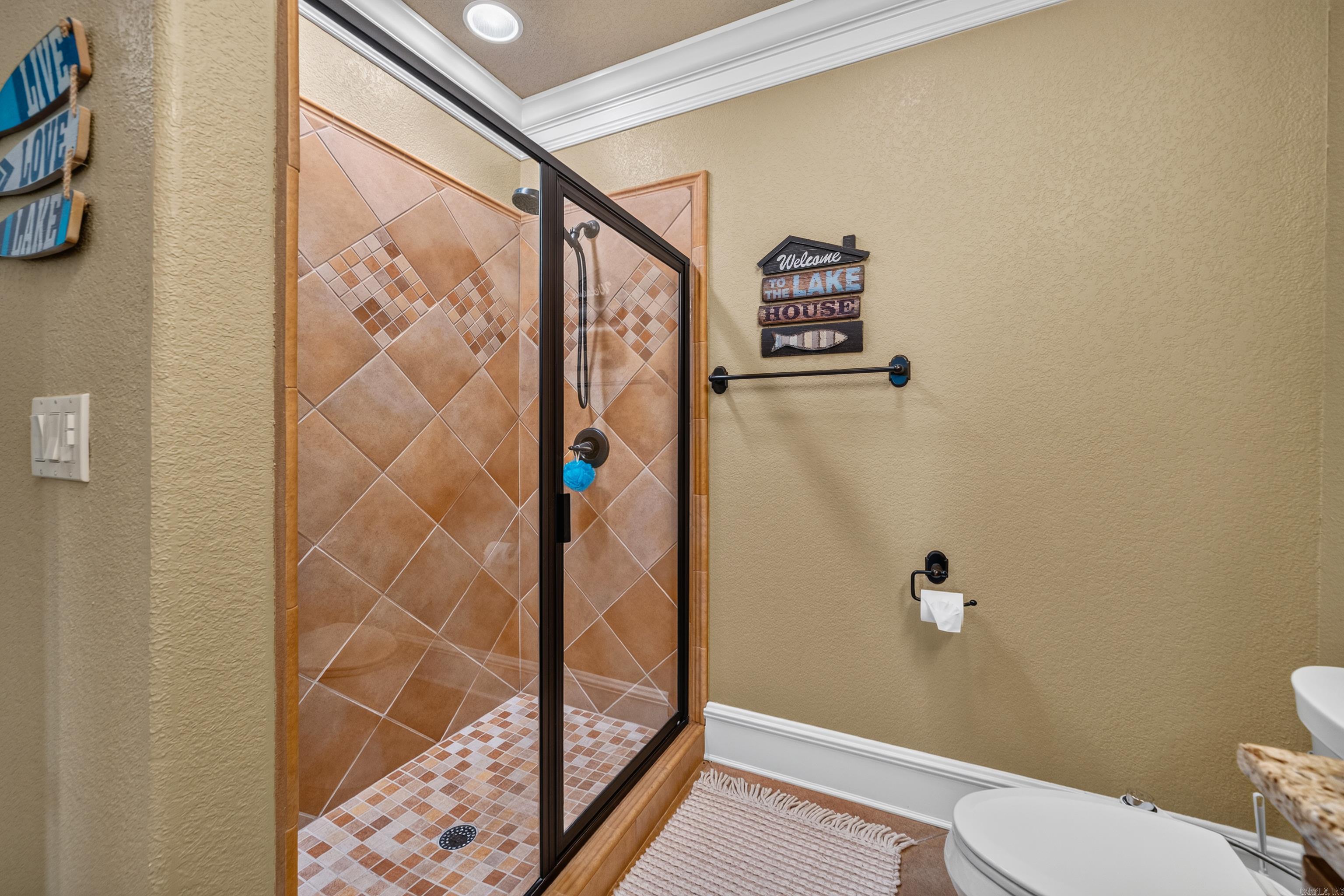 PARADISE LAKE VILLAGE TOWNHOME - Residential