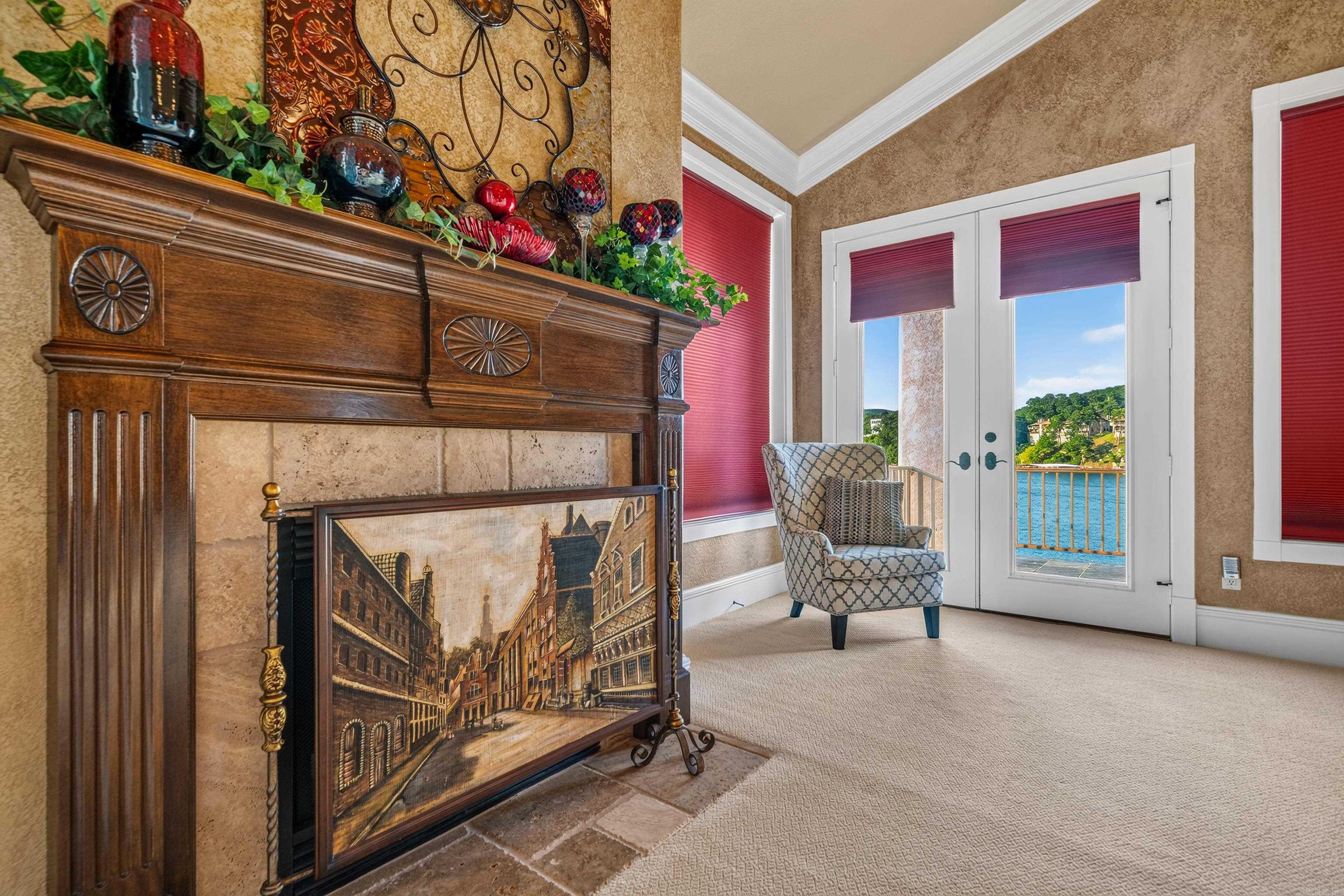 PARADISE LAKE VILLAGE TOWNHOME - Residential