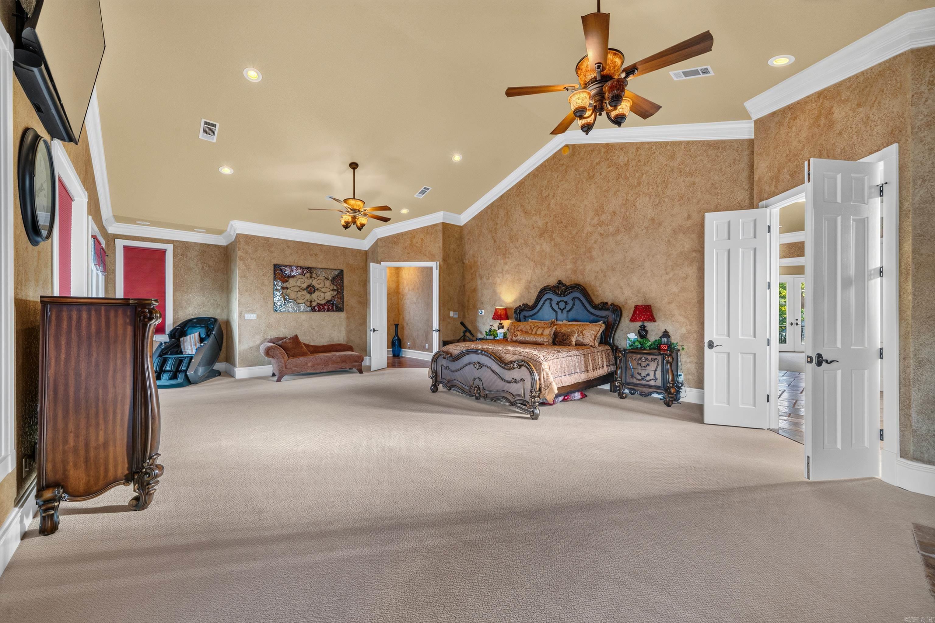 PARADISE LAKE VILLAGE TOWNHOME - Residential