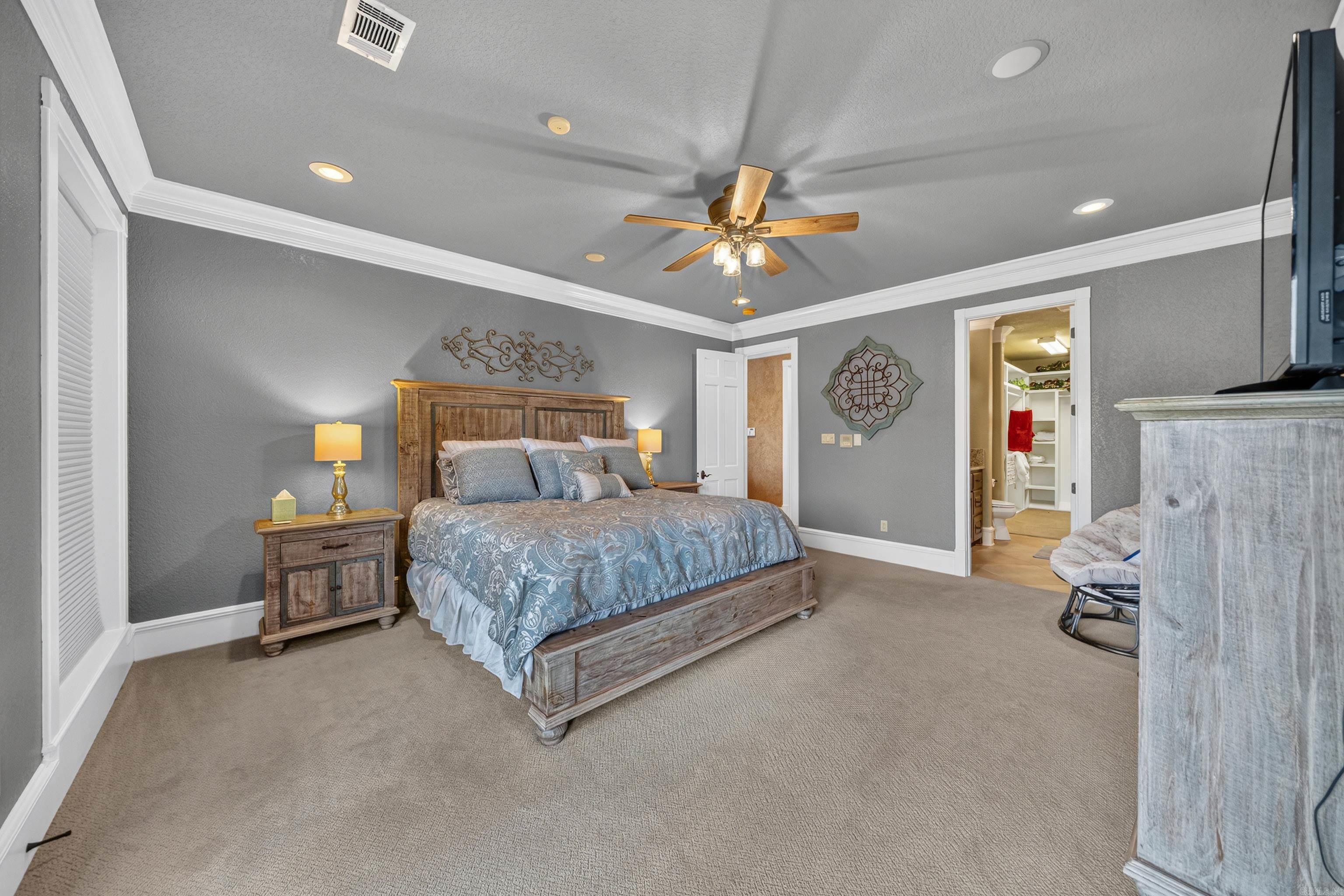 PARADISE LAKE VILLAGE TOWNHOME - Residential