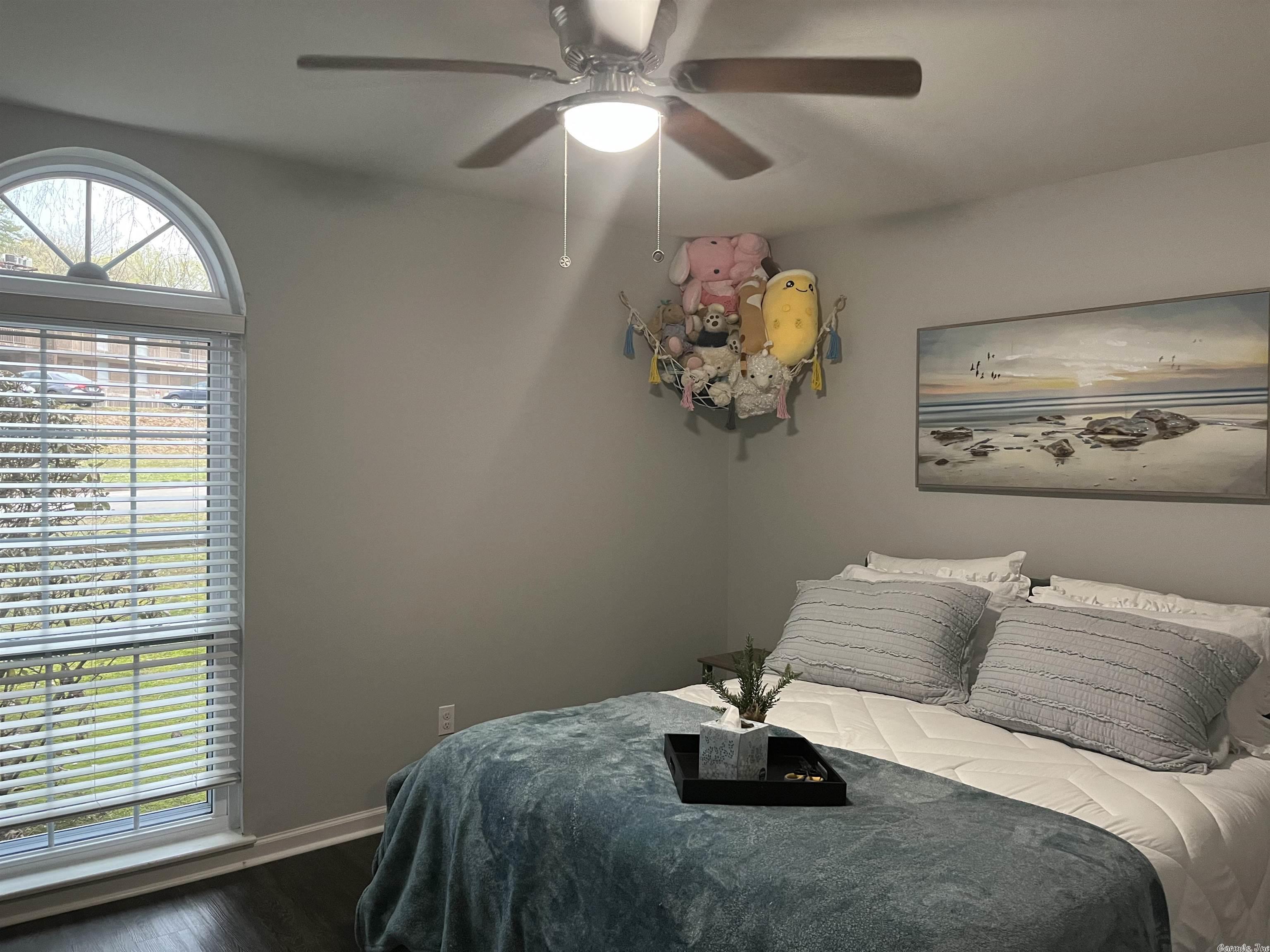 WINDSOR GARDENS CONDOMINIUMS - Residential