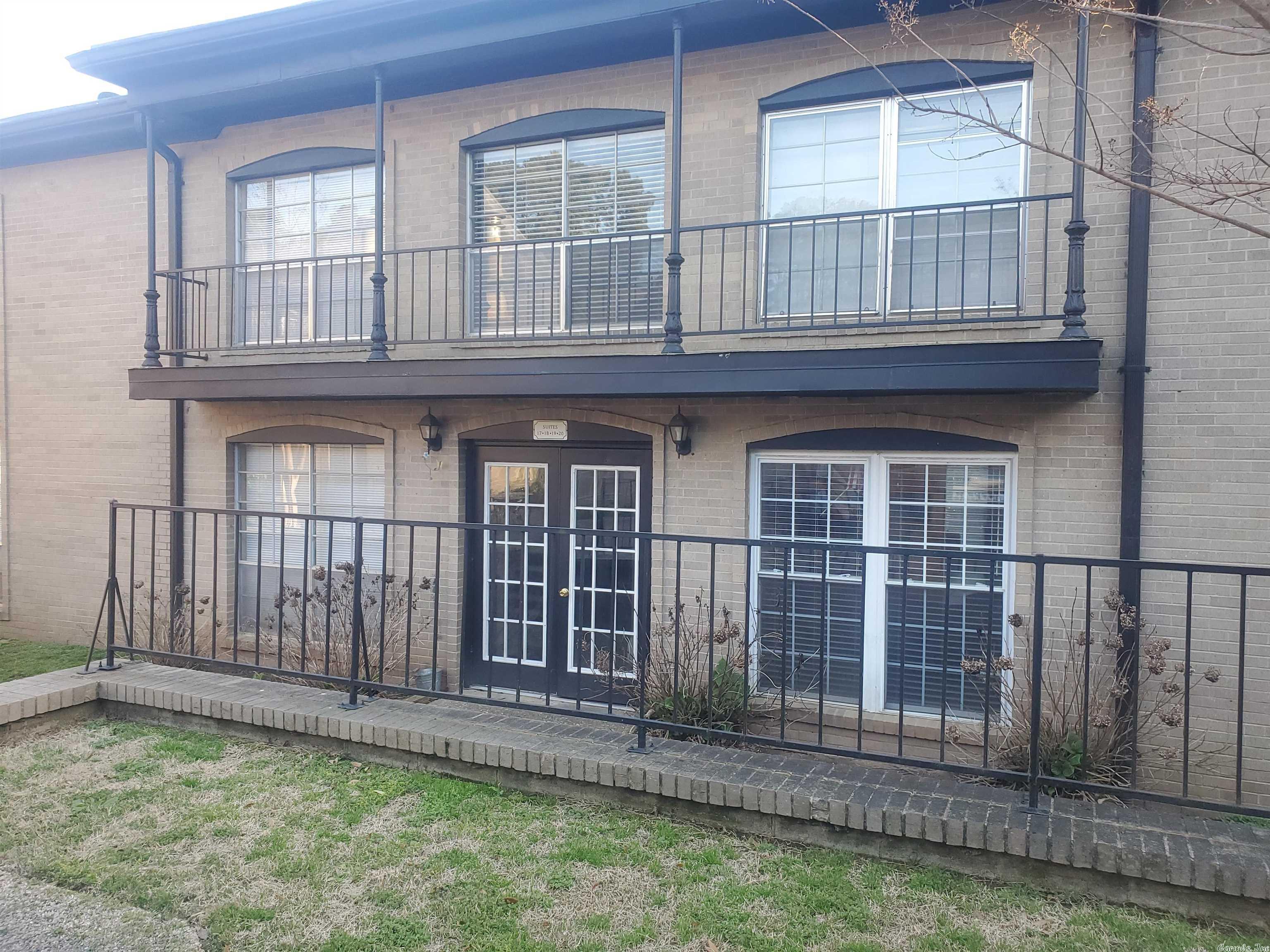 WINDSOR GARDENS CONDOMINIUMS - Residential