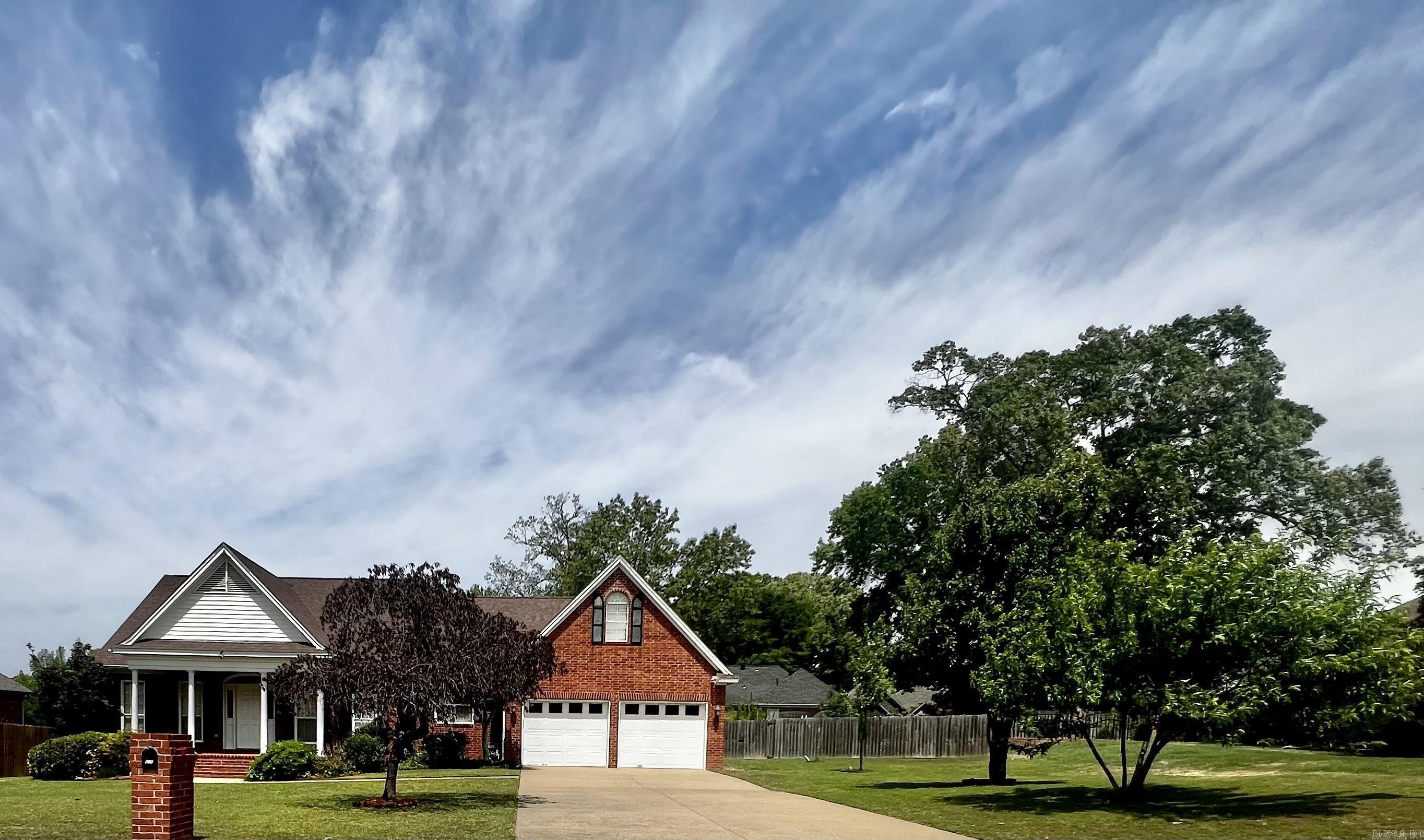 RIVER OAKS - Residential