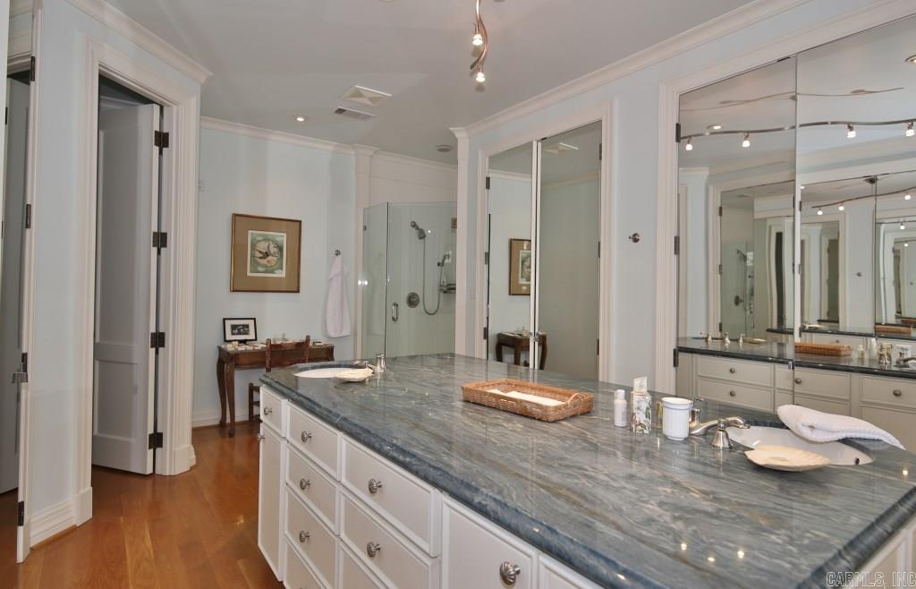 Country Club Heights - Residential