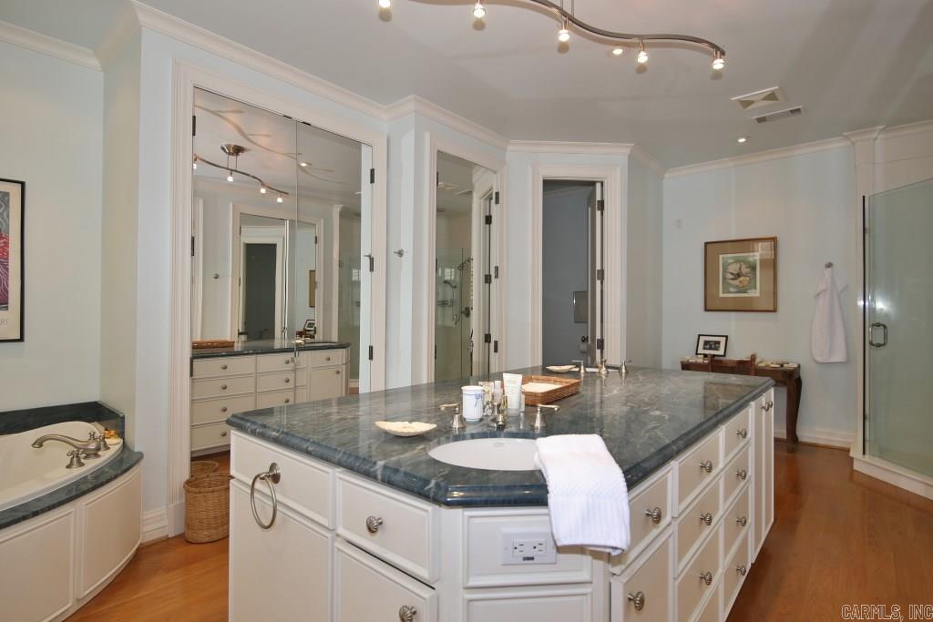 Country Club Heights - Residential