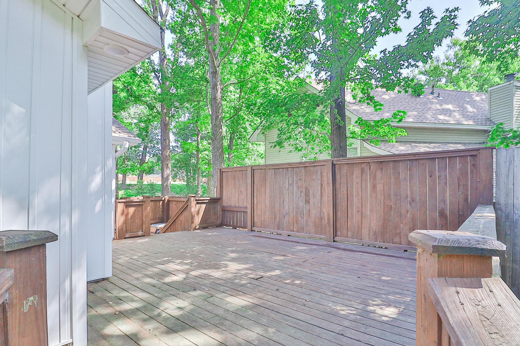 HUNTERS RUN ADDITION - Residential