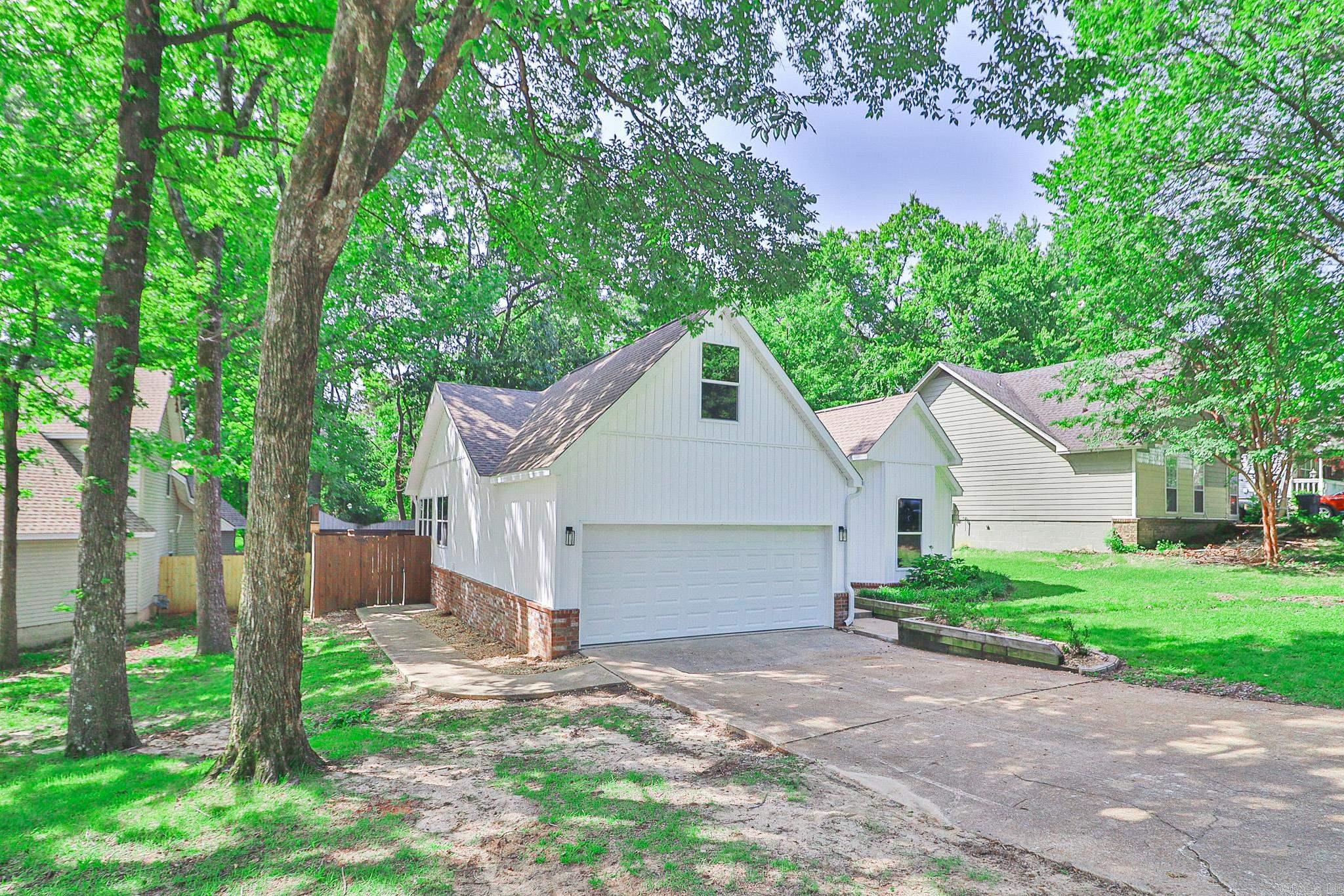 HUNTERS RUN ADDITION - Residential