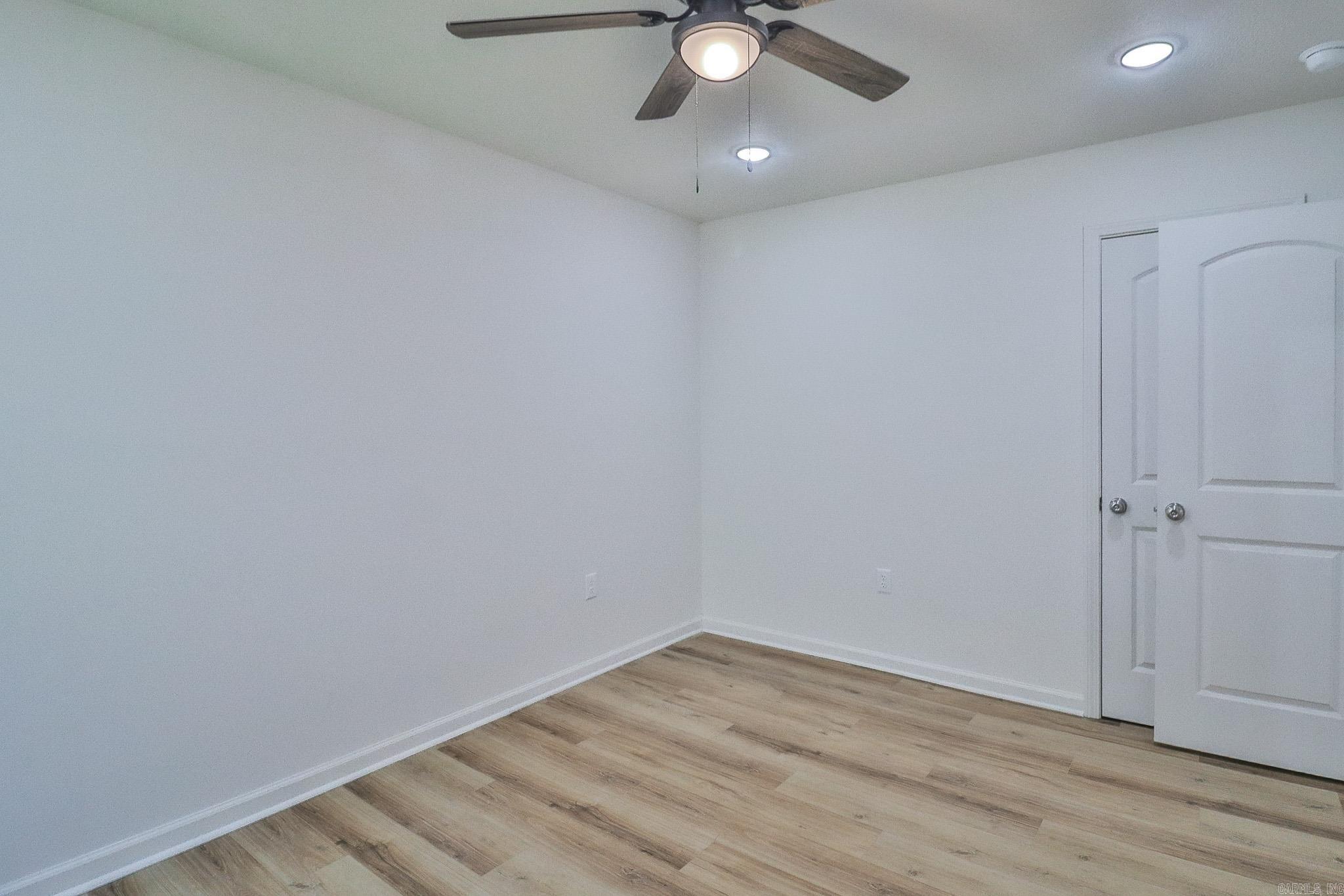 HUNTERS RUN ADDITION - Residential