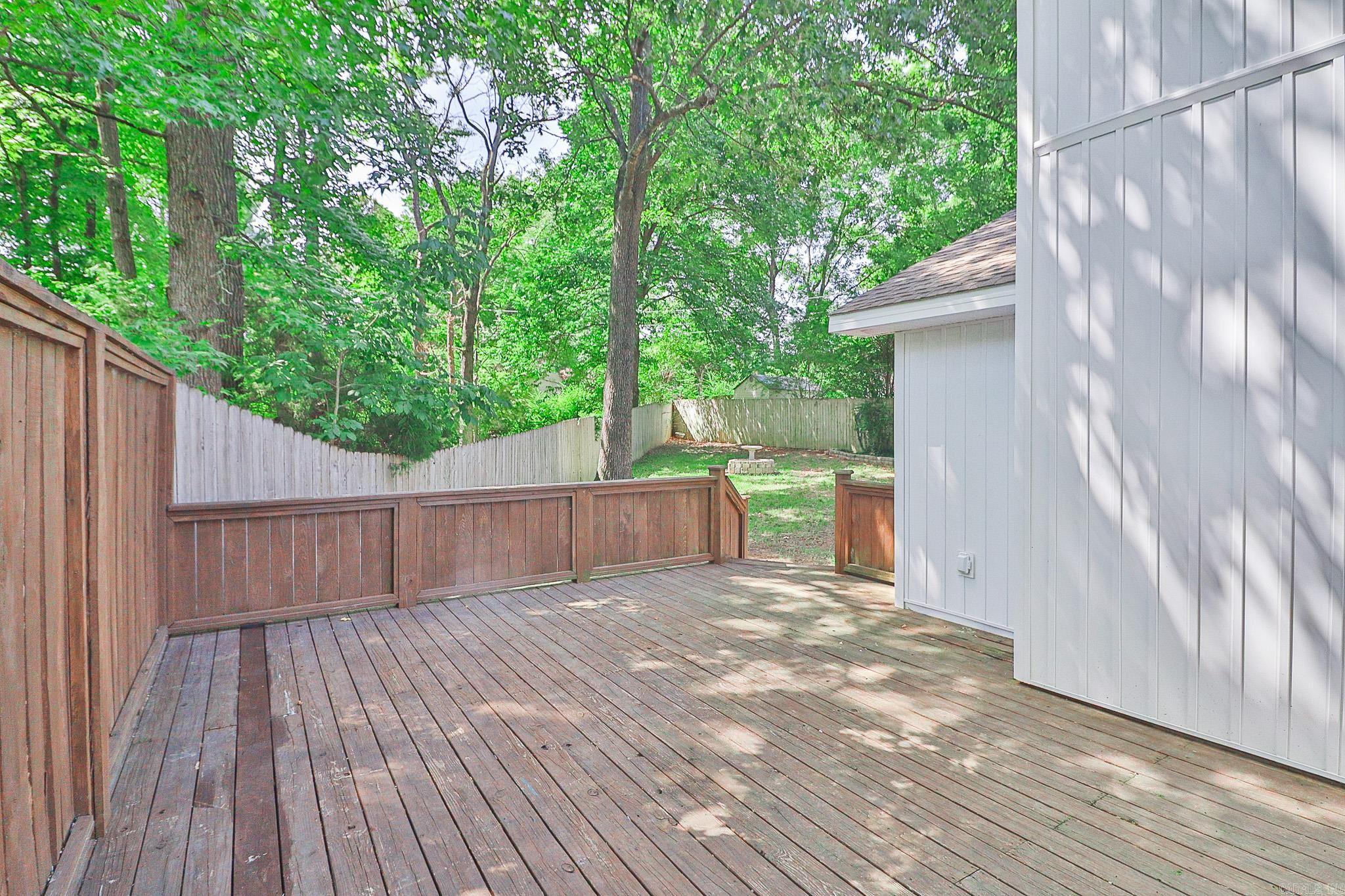 HUNTERS RUN ADDITION - Residential