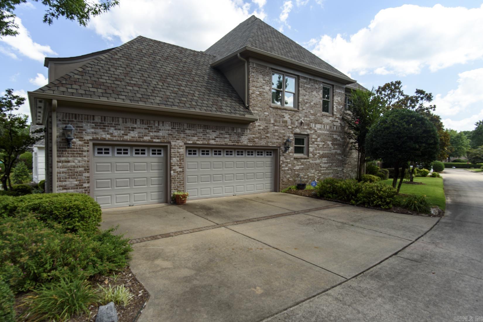 CHENAL VALLEY THE OAKS - Residential