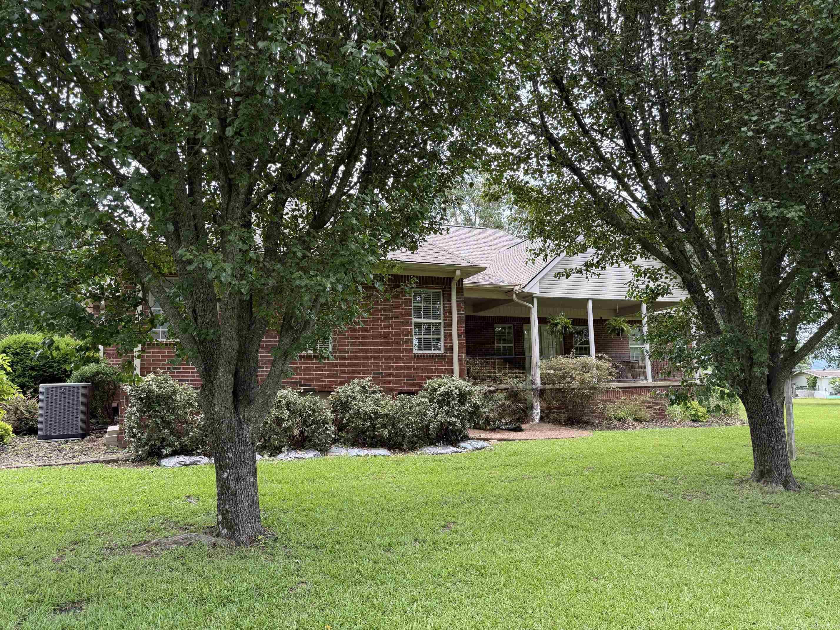 EAST SIDE - Residential