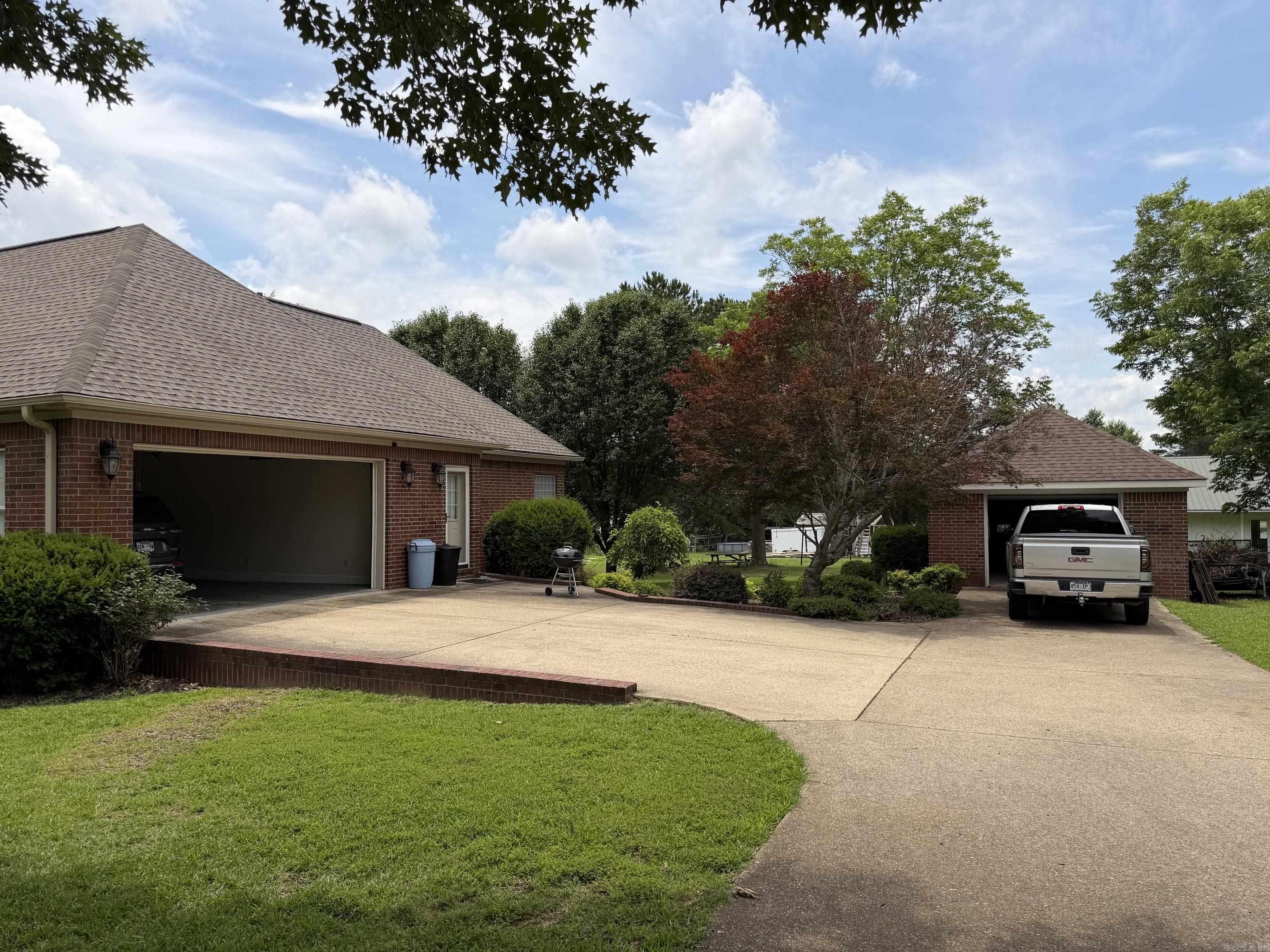 EAST SIDE - Residential