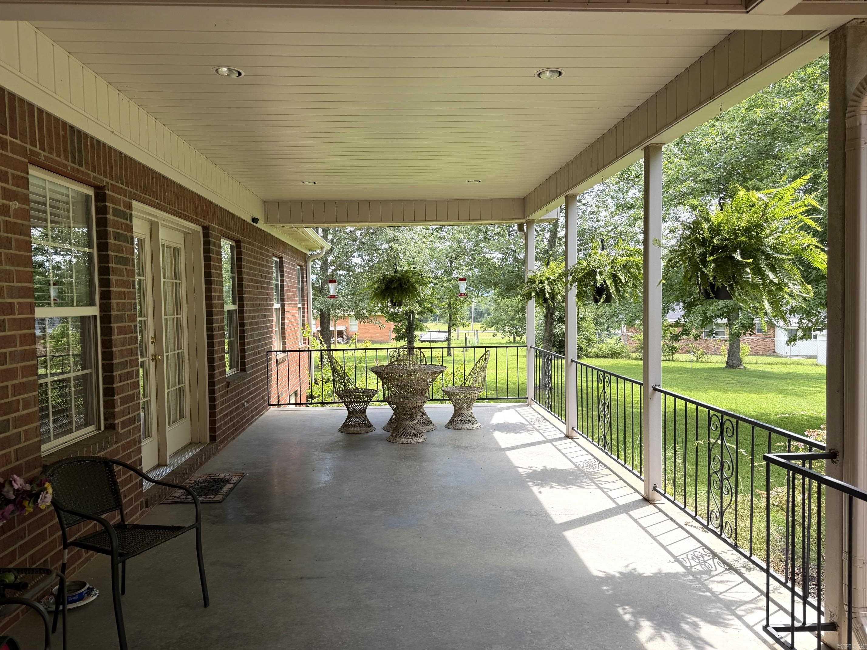EAST SIDE - Residential