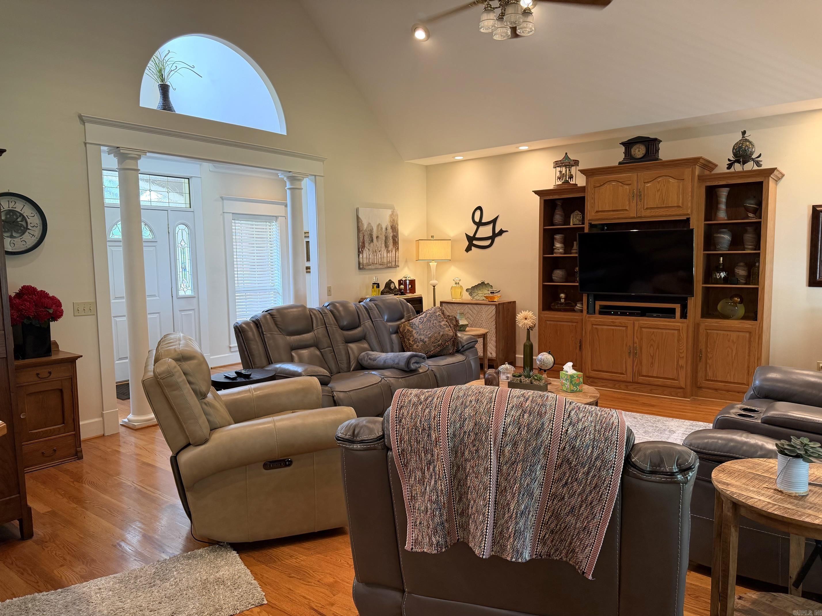 EAST SIDE - Residential