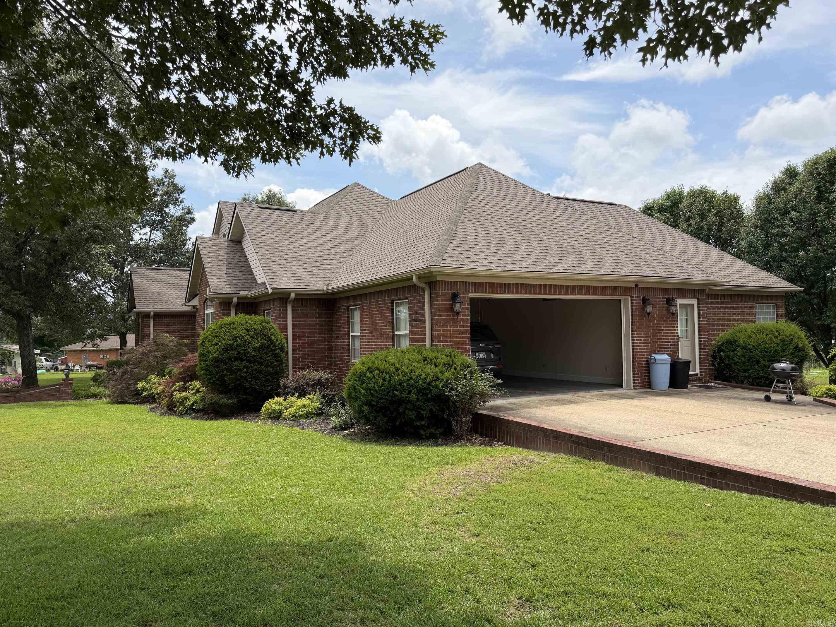 EAST SIDE - Residential