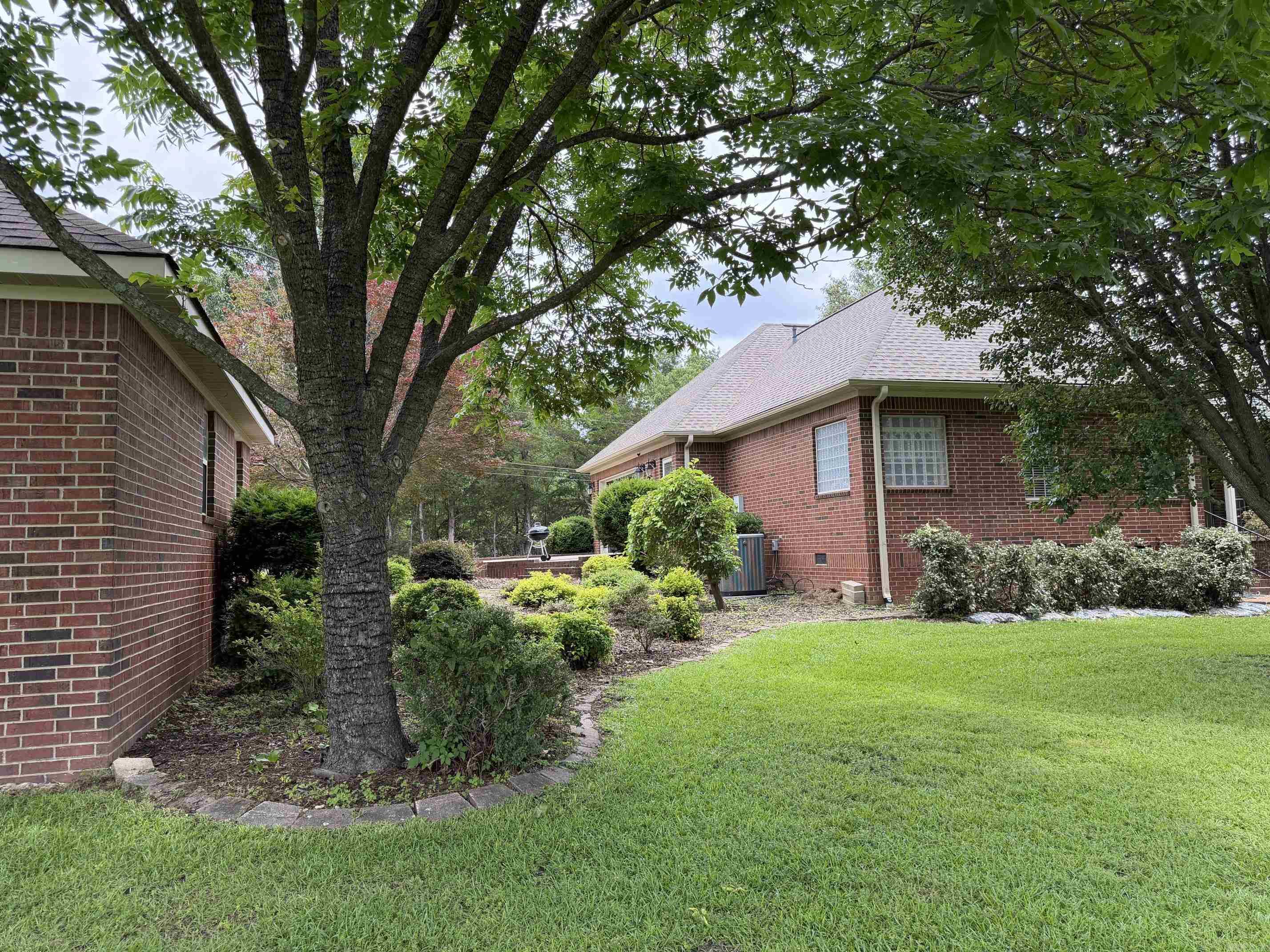 EAST SIDE - Residential