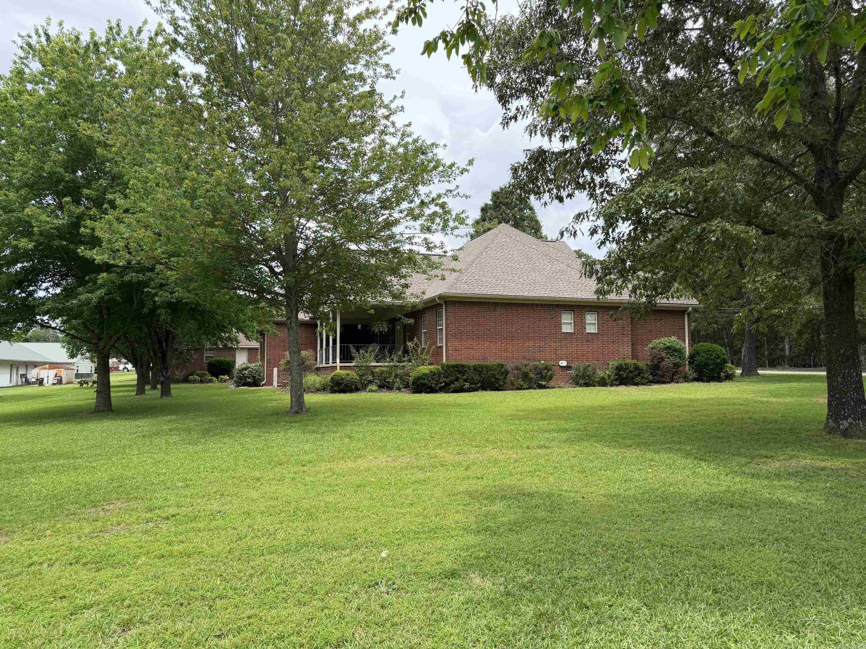 EAST SIDE - Residential