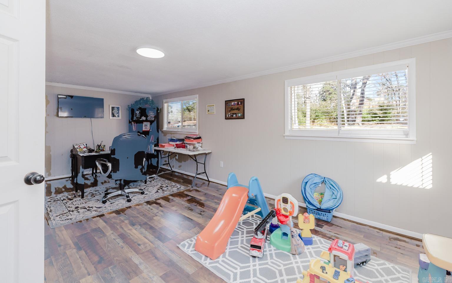 WHITEWOOD - Residential