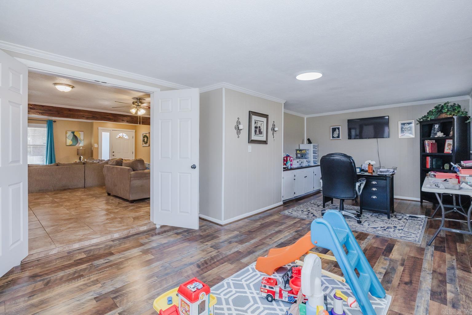 WHITEWOOD - Residential