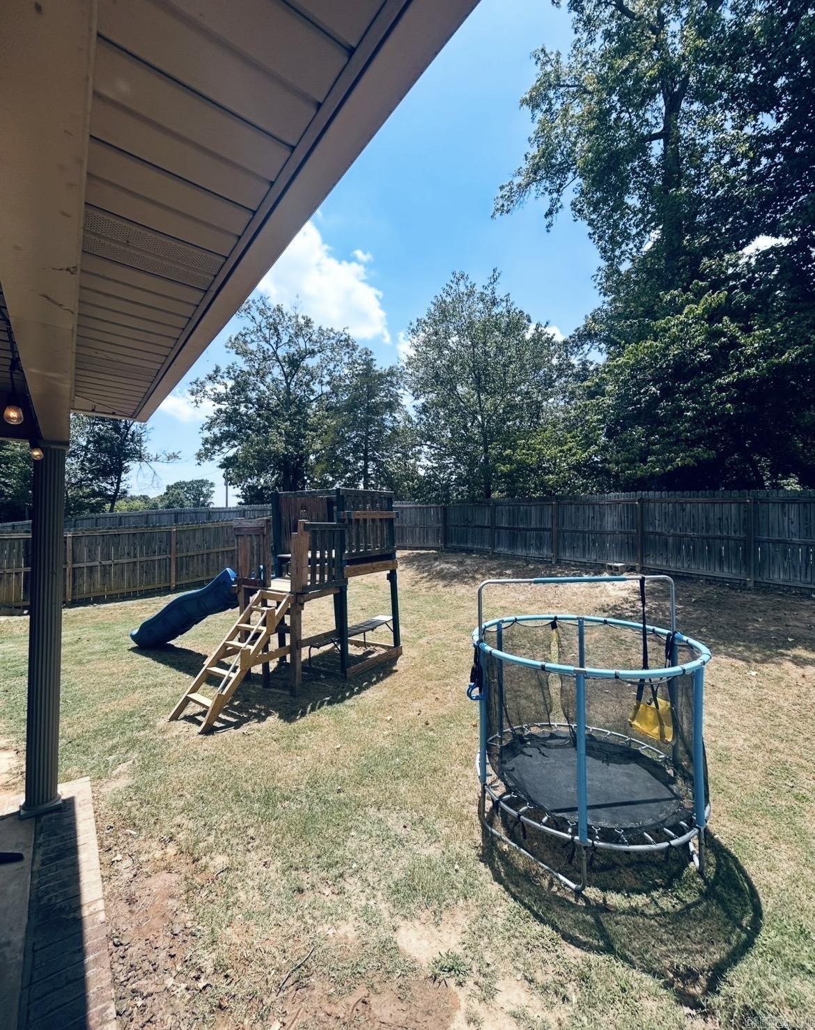 HUNTINGTON PLACE - Residential