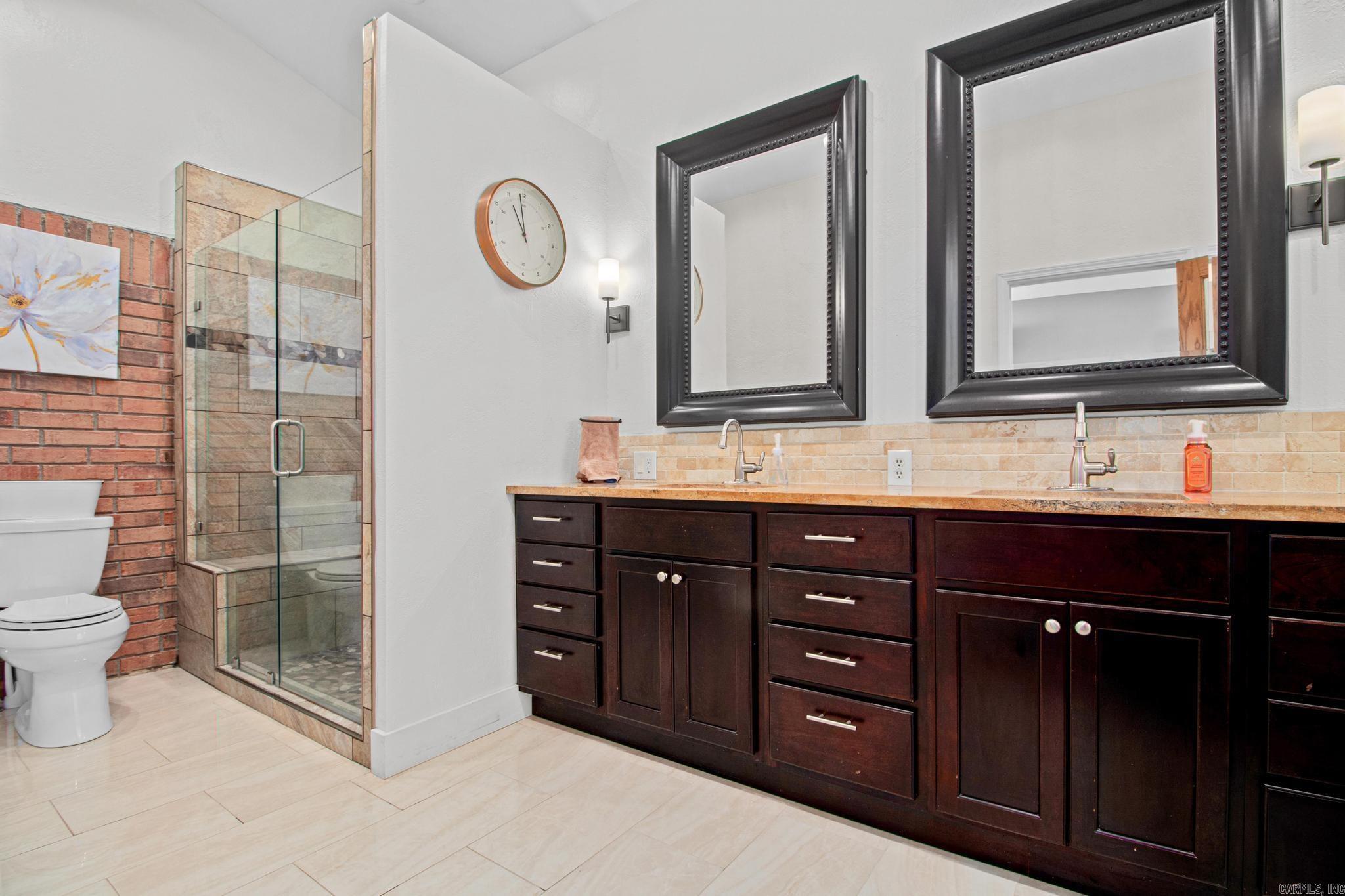 BLACKWOOD & BONE - Residential