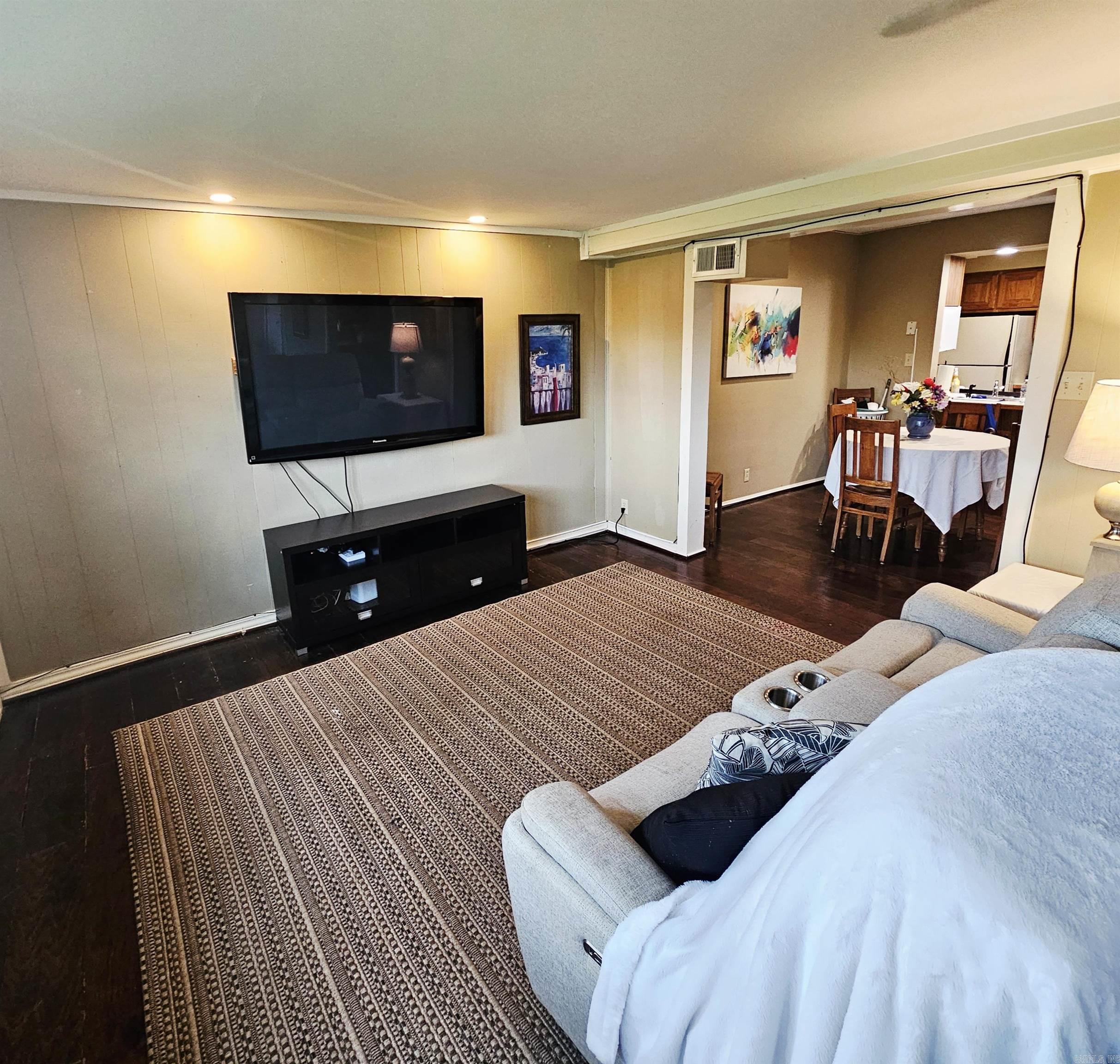 Lakewood Hills Condo - Residential