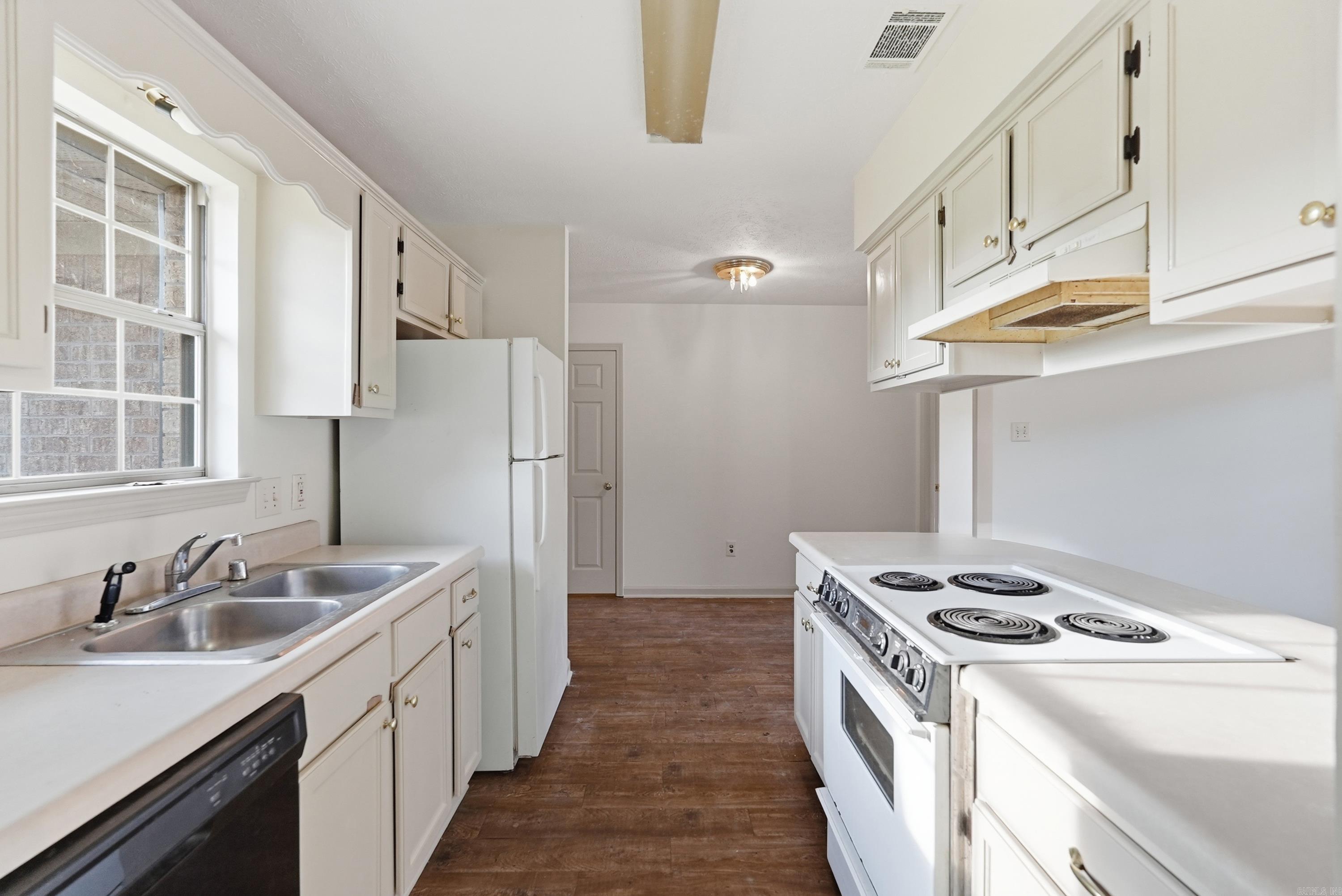 CHERUB COURT - Residential