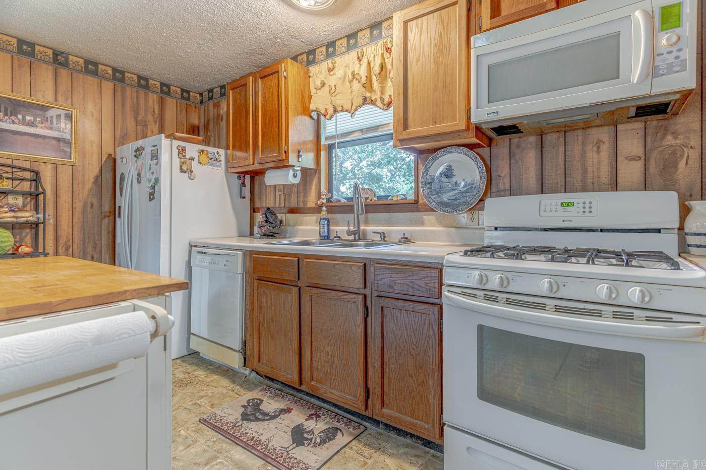 WOODHAVEN ESTATES - Residential