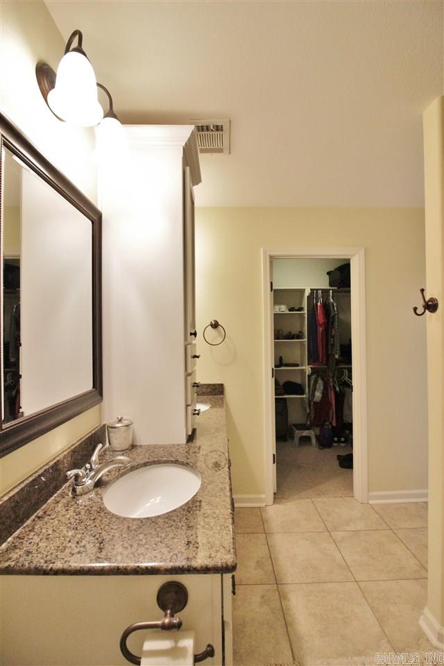 NORTH HAVEN - Residential
