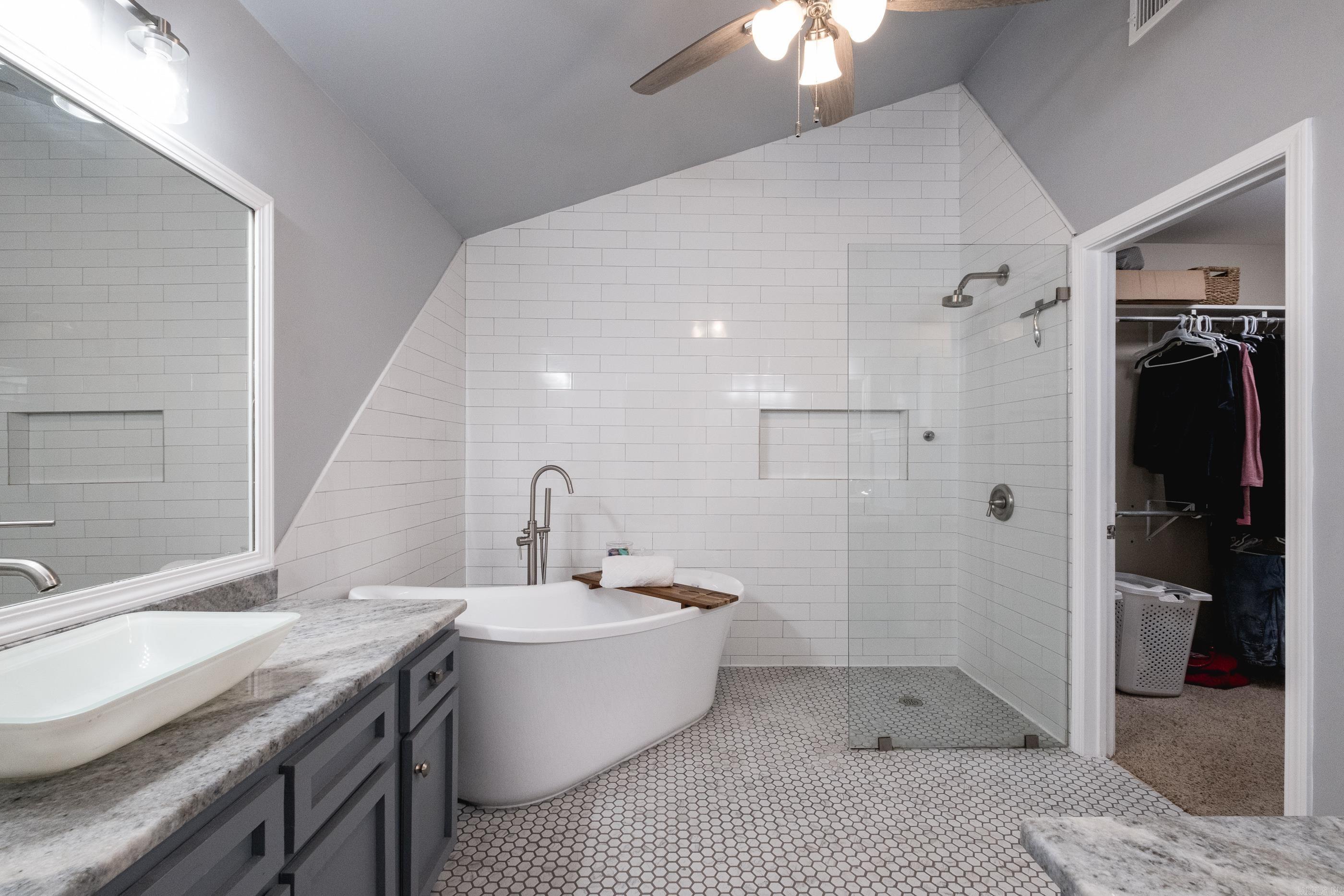 ST CHARLES ADDN - Residential