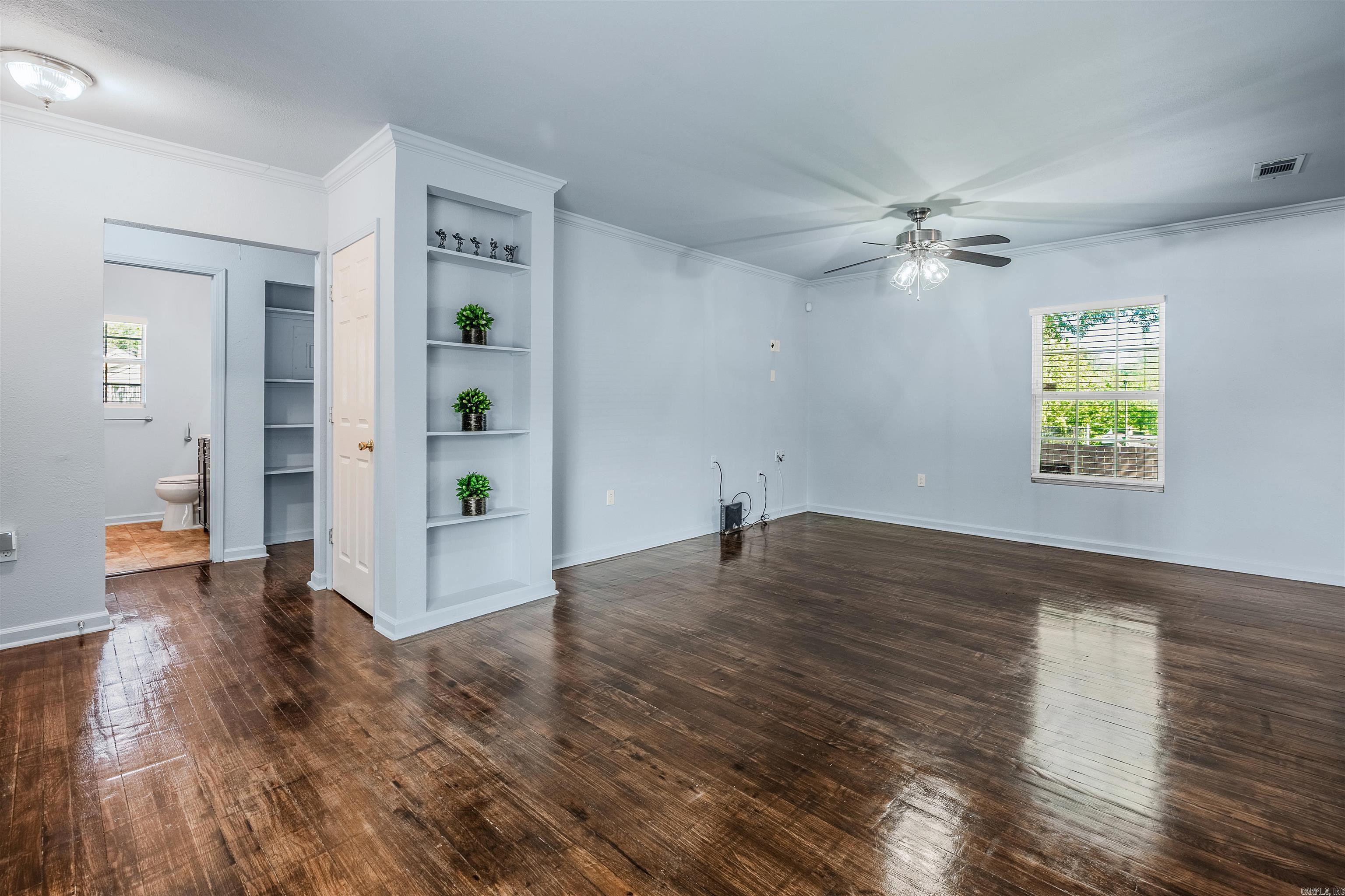 OAK GLEN - Residential