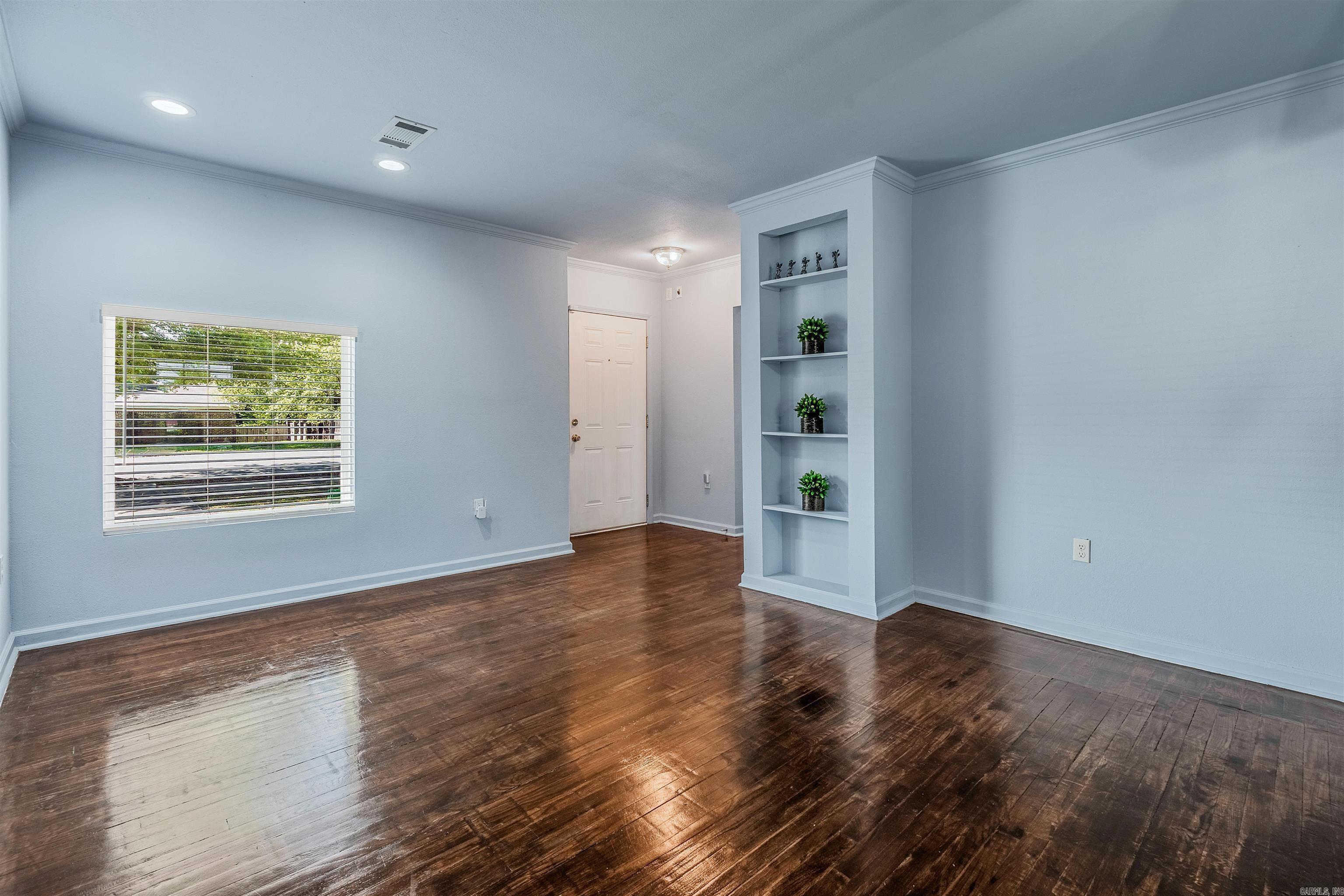 OAK GLEN - Residential