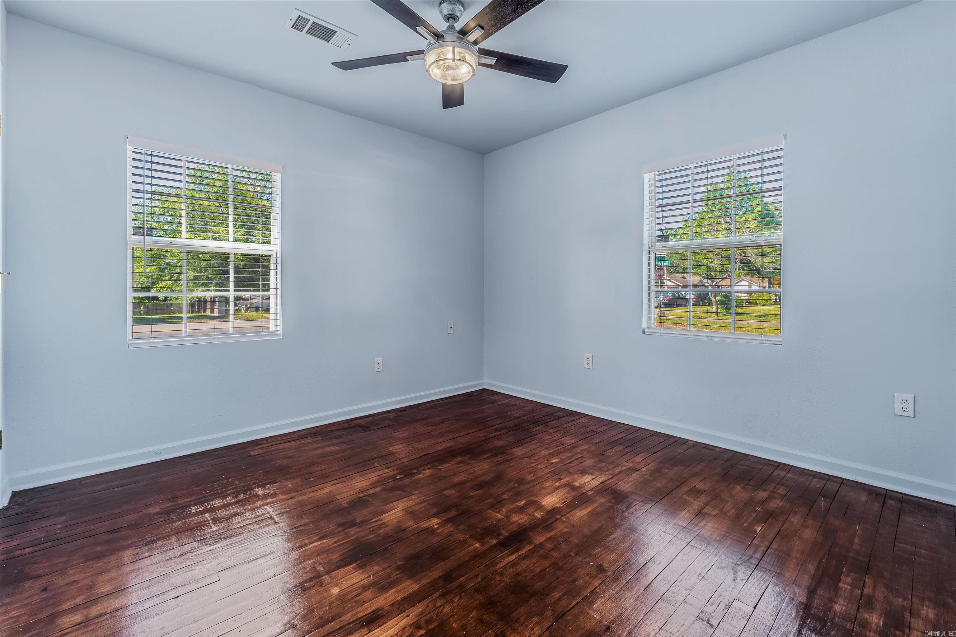 OAK GLEN - Residential