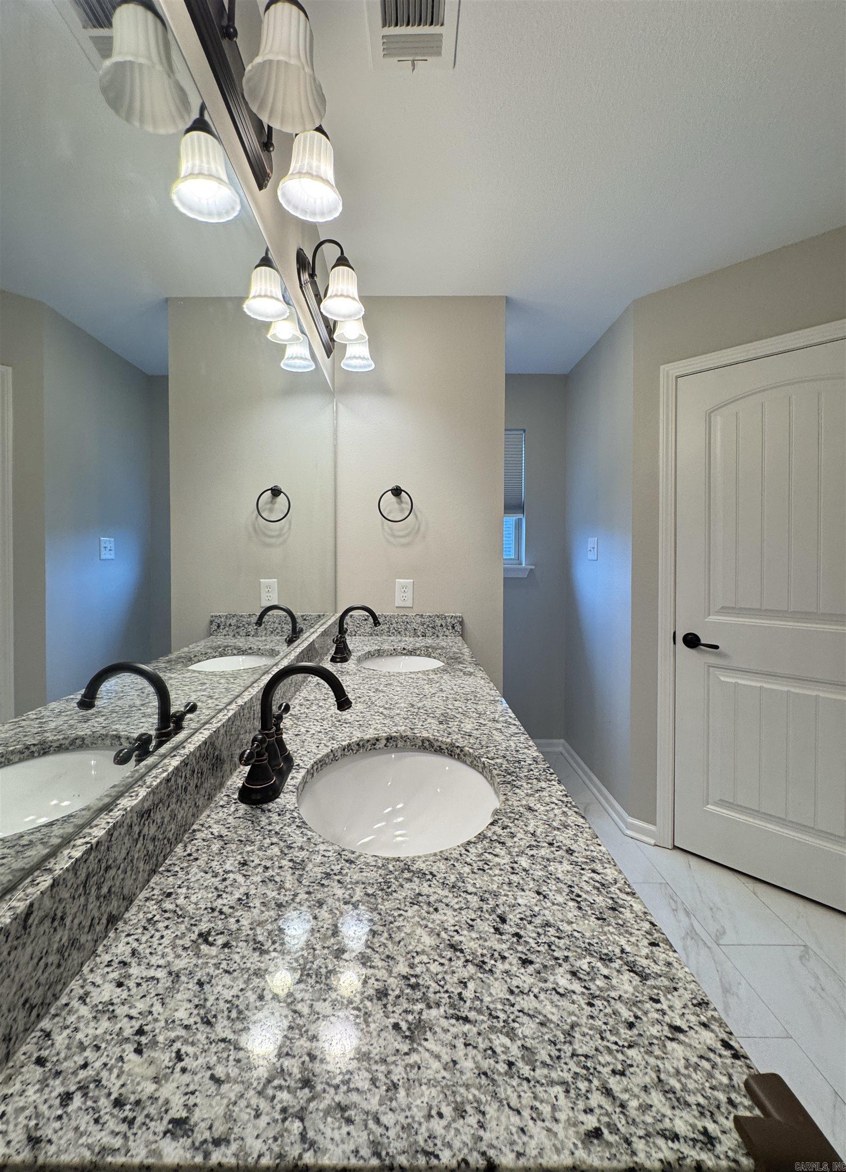 HAMILTON PARK - Residential