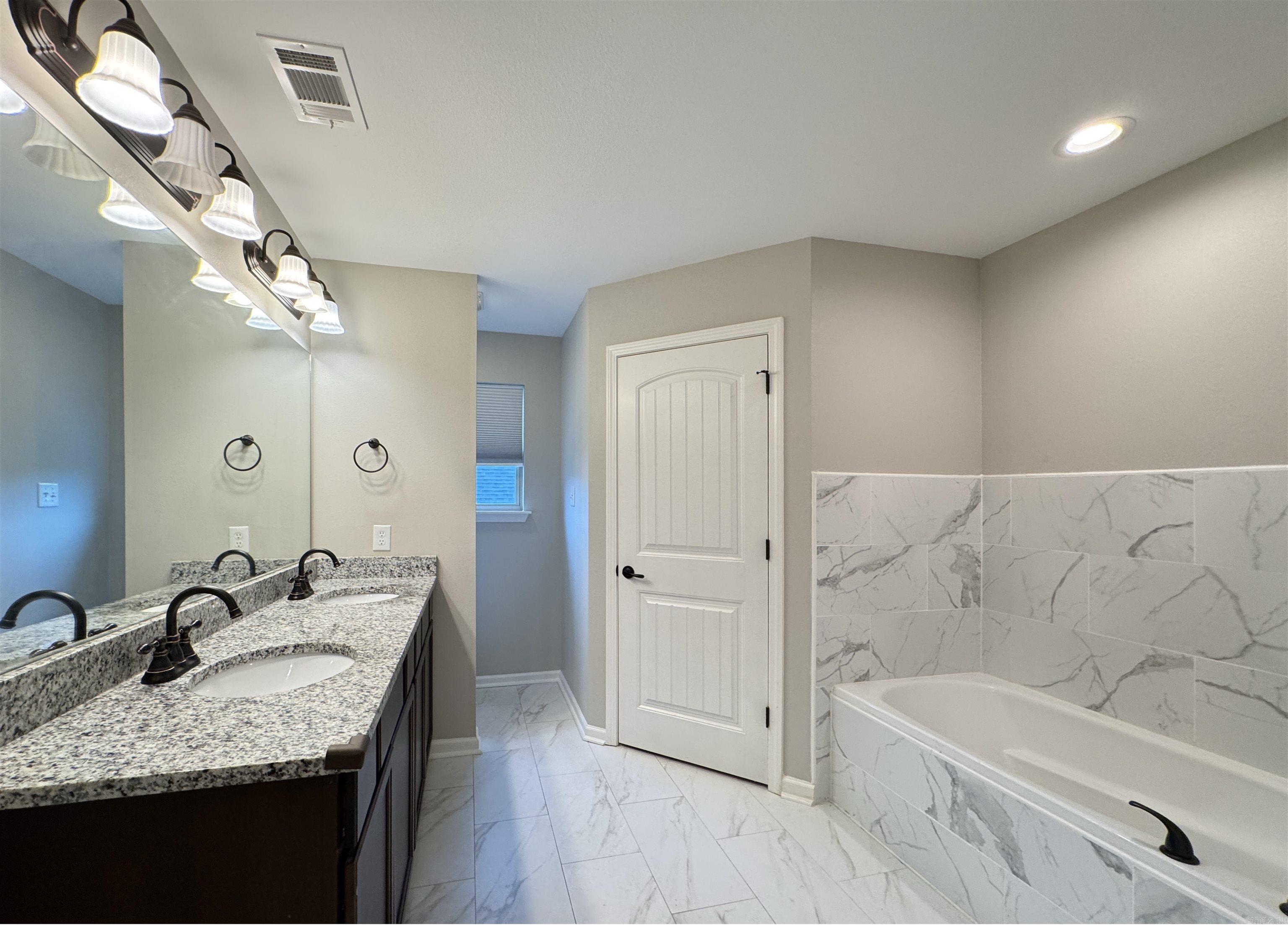 HAMILTON PARK - Residential