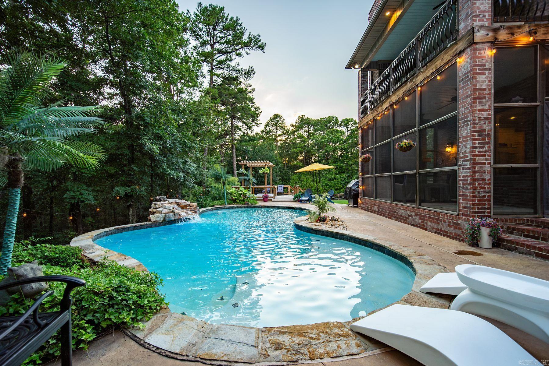 MCHENRY ESTATES - Residential