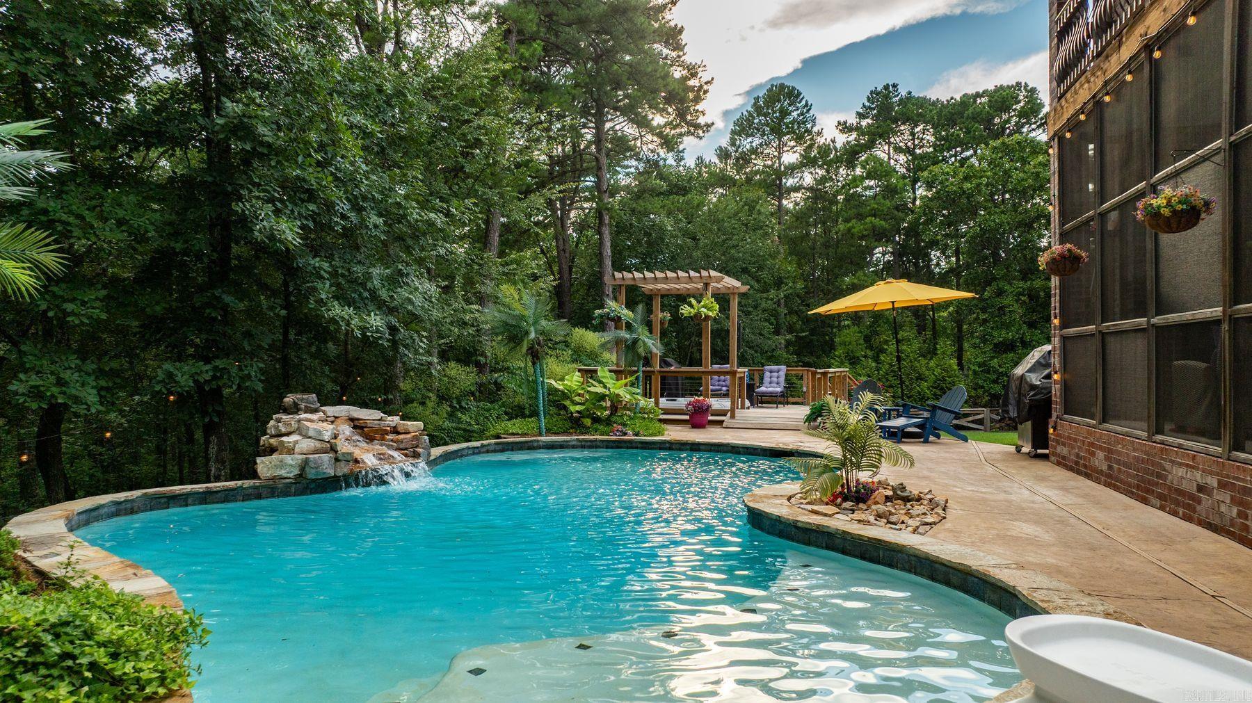 MCHENRY ESTATES - Residential