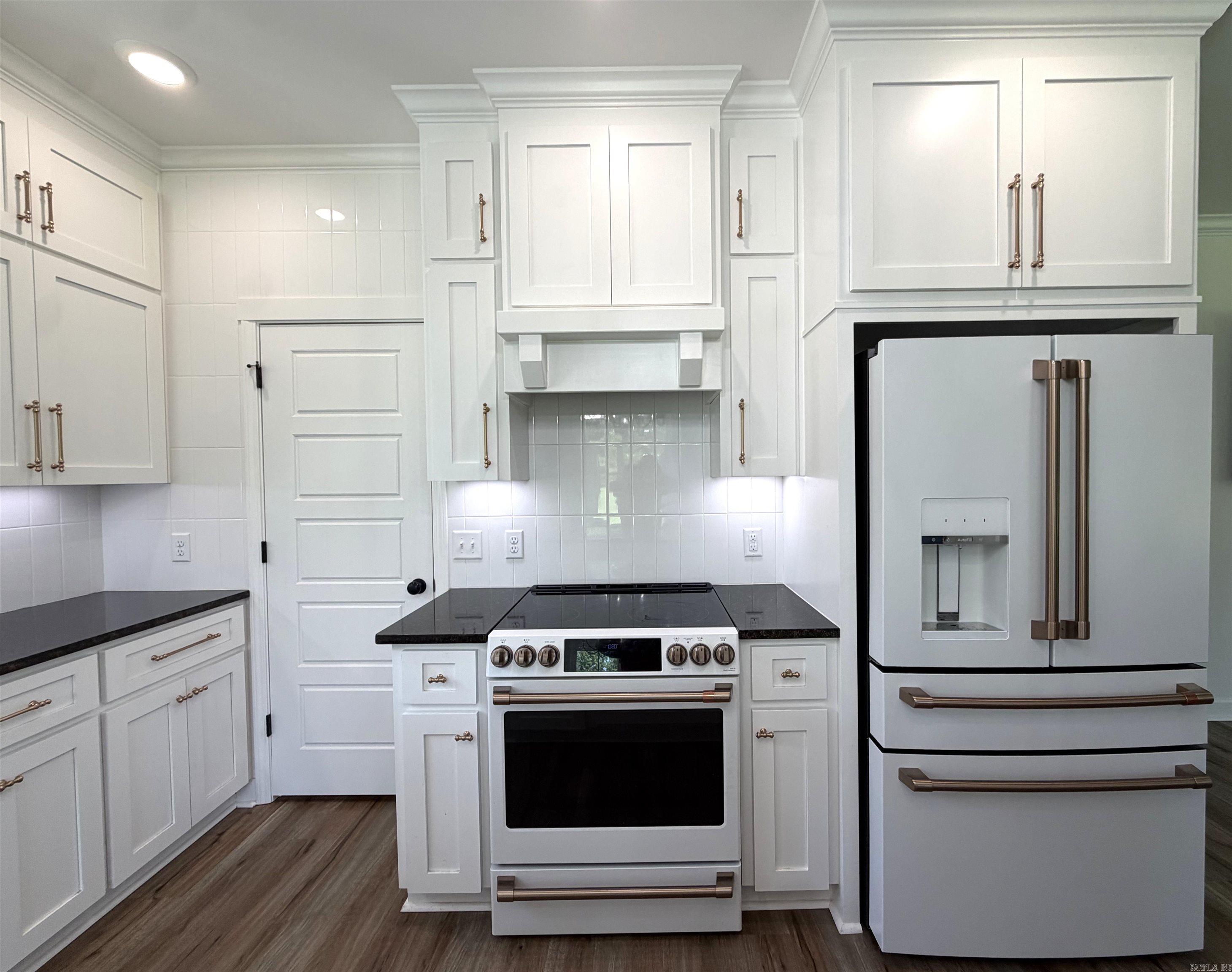 Saddle Brook Estates - Residential