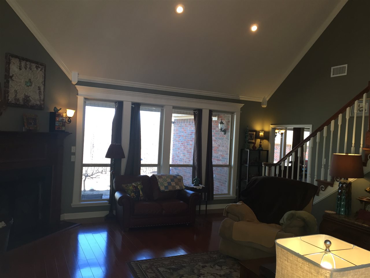 Cresthaven - Residential