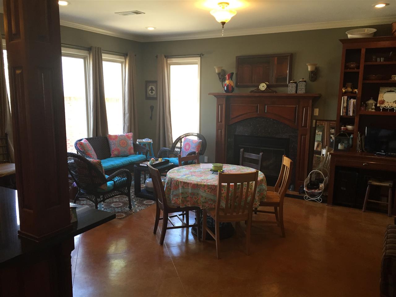 Cresthaven - Residential