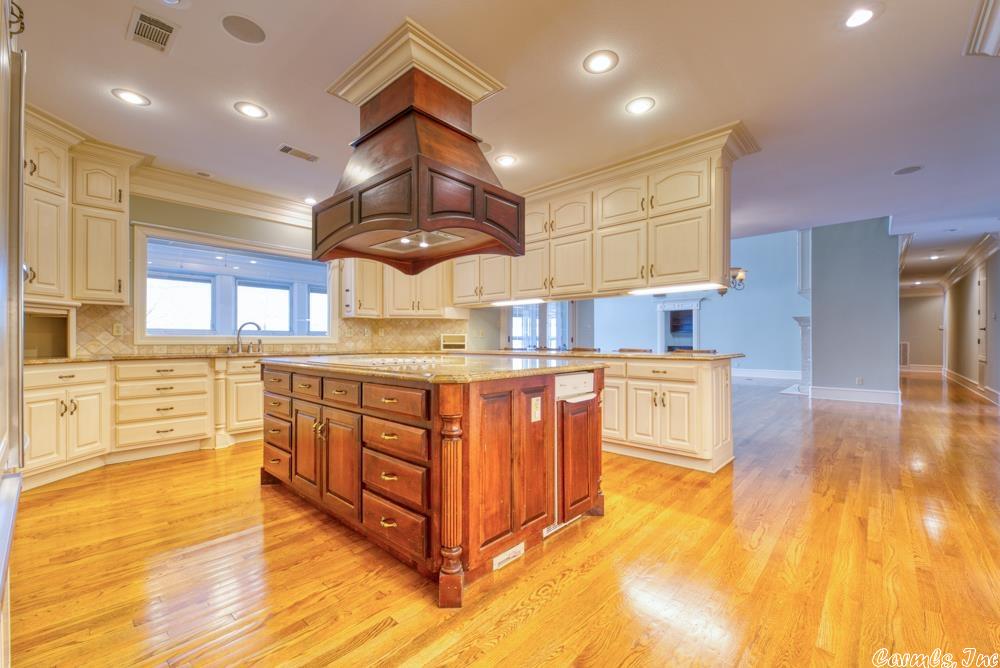 BUSHWOOD ESTATES - Residential
