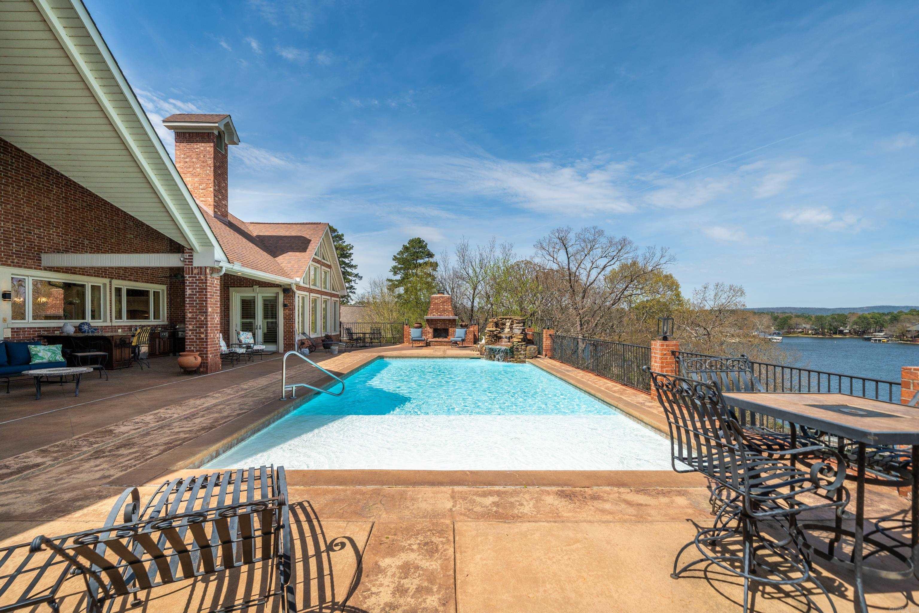 HUNTER HEIGHTS - Residential