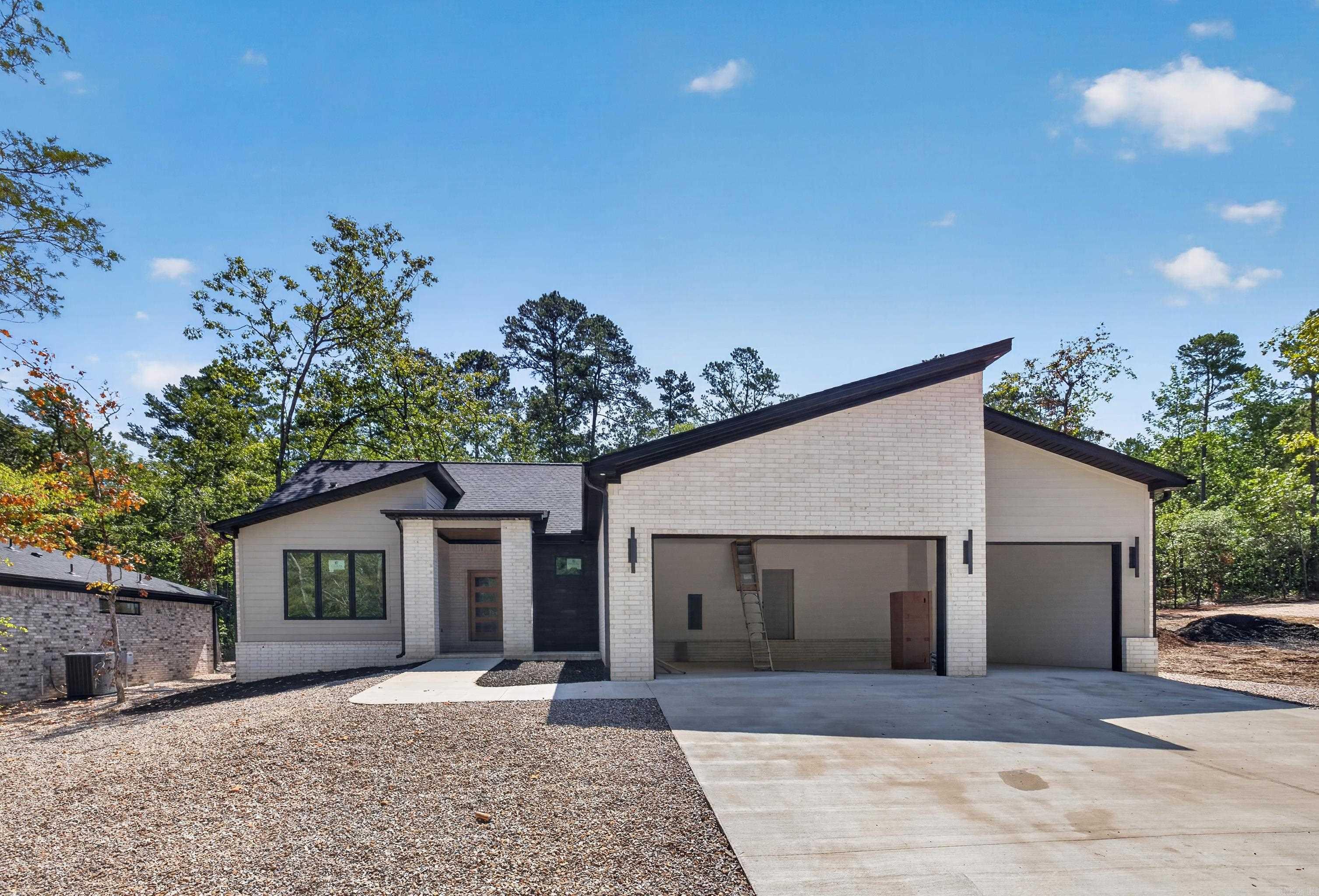 Estrella - Residential